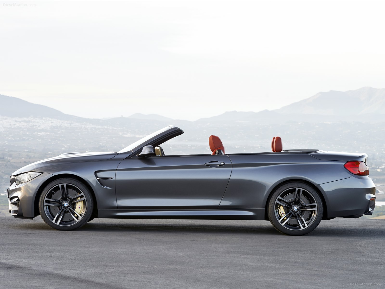 BMW M4 Convertible 2015