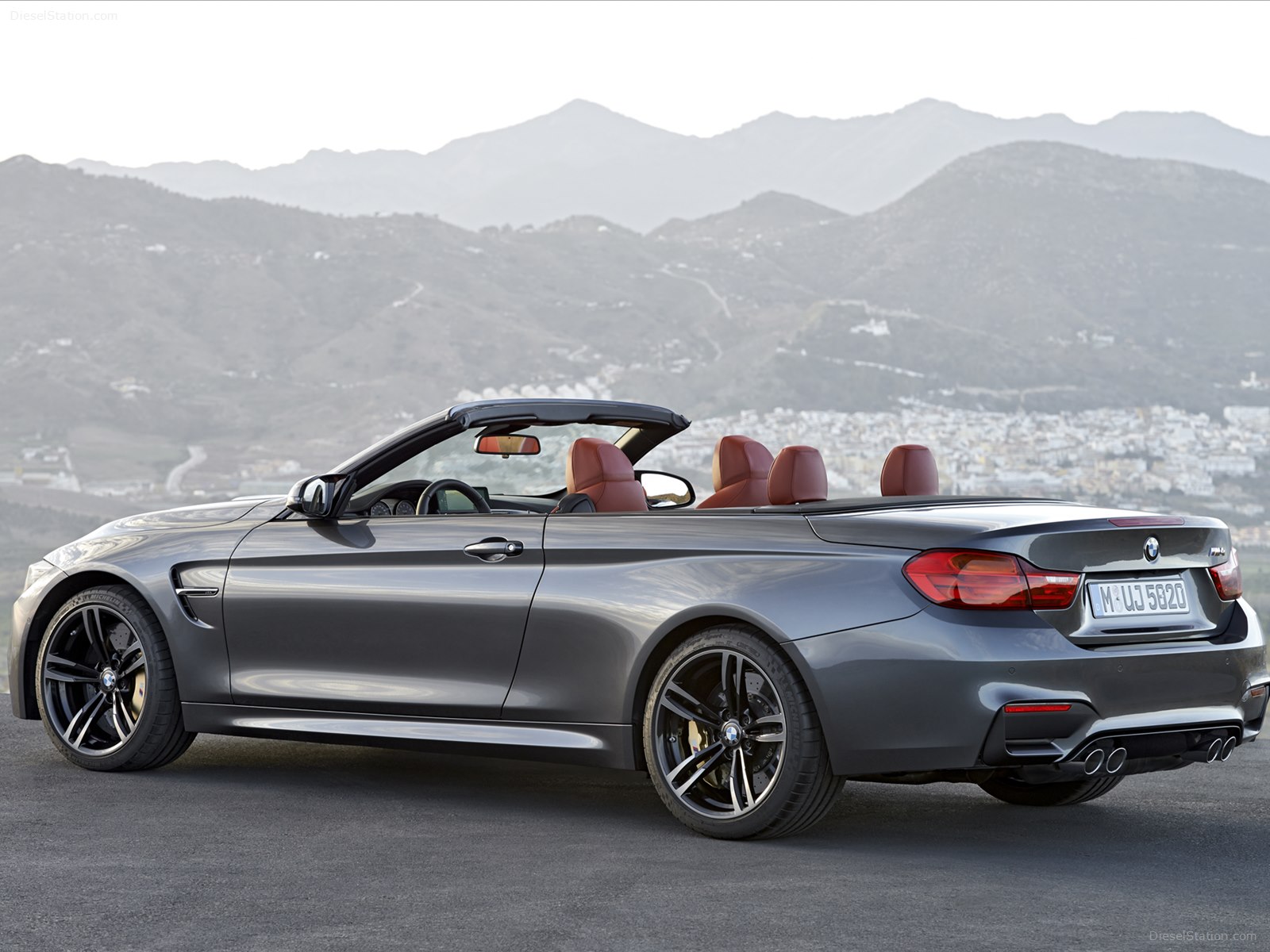 BMW M4 Convertible 2015