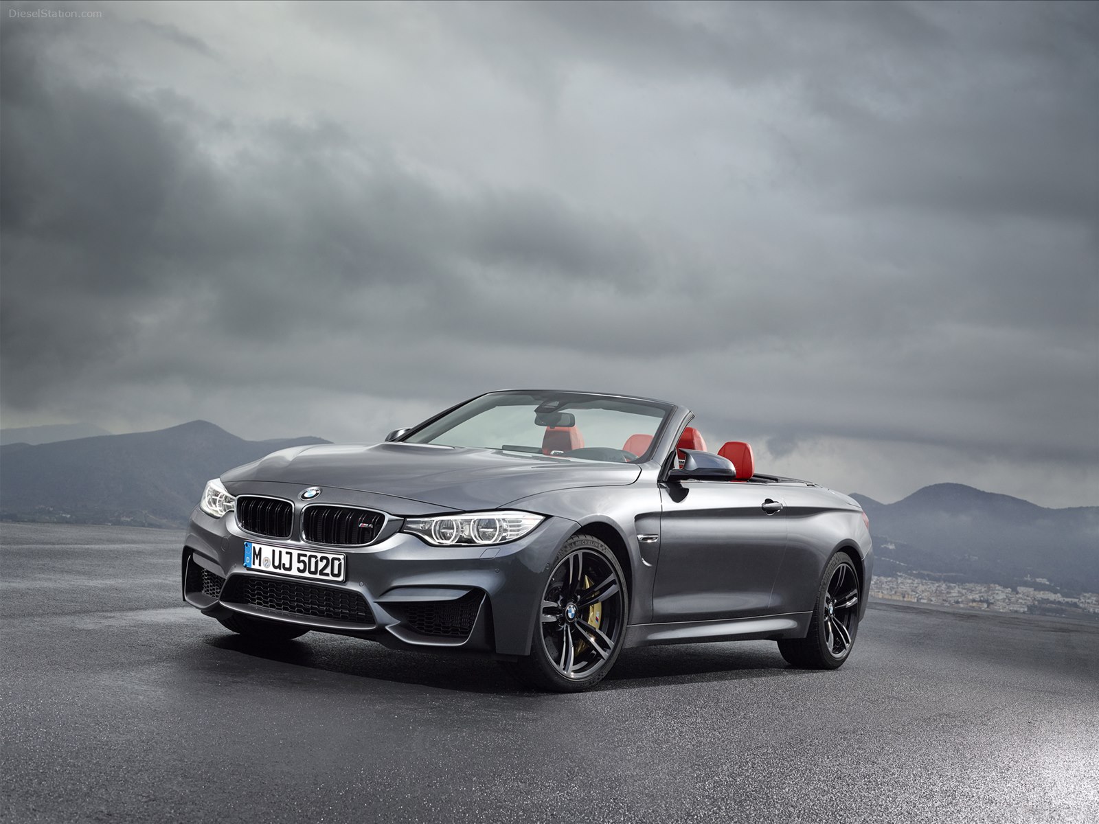BMW M4 Convertible 2015