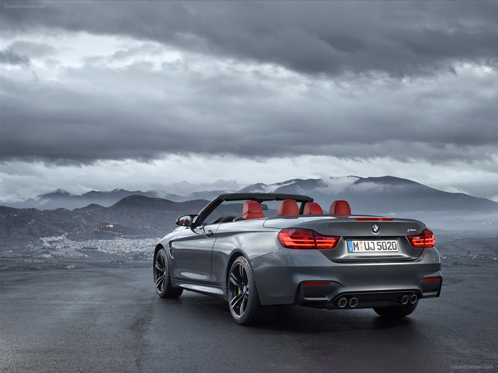 BMW M4 Convertible 2015