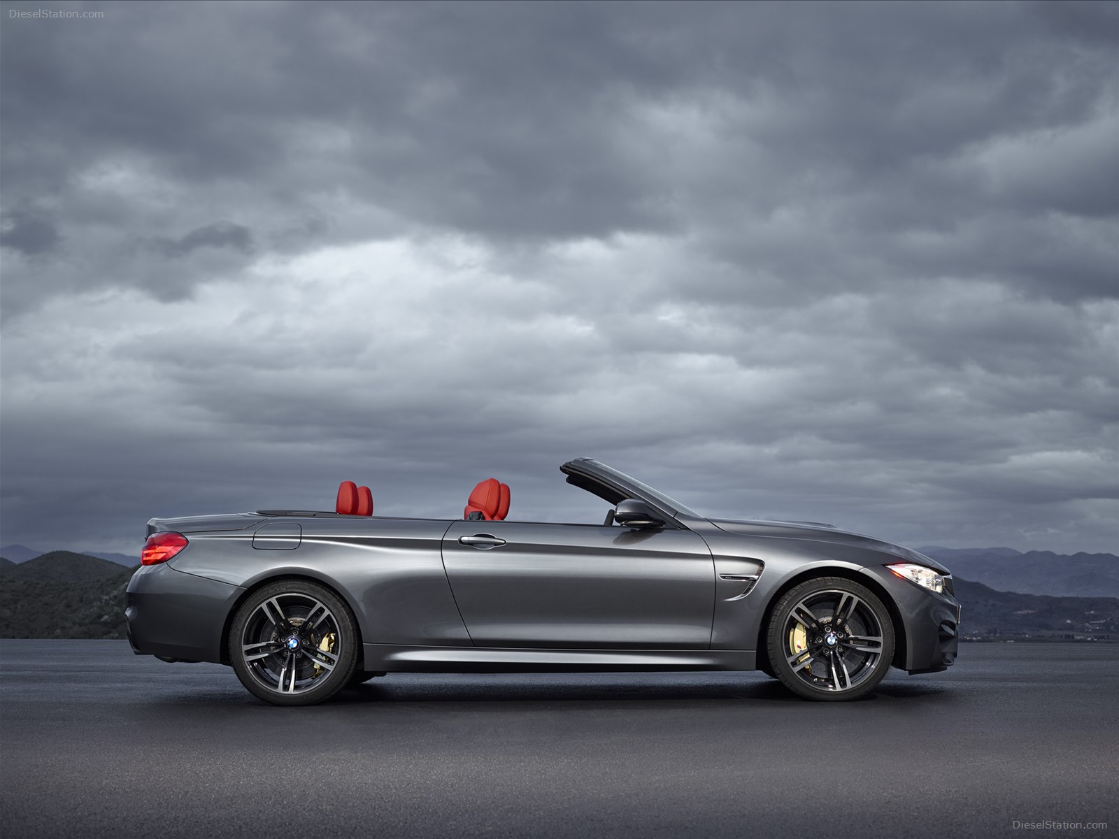 BMW M4 Convertible 2015