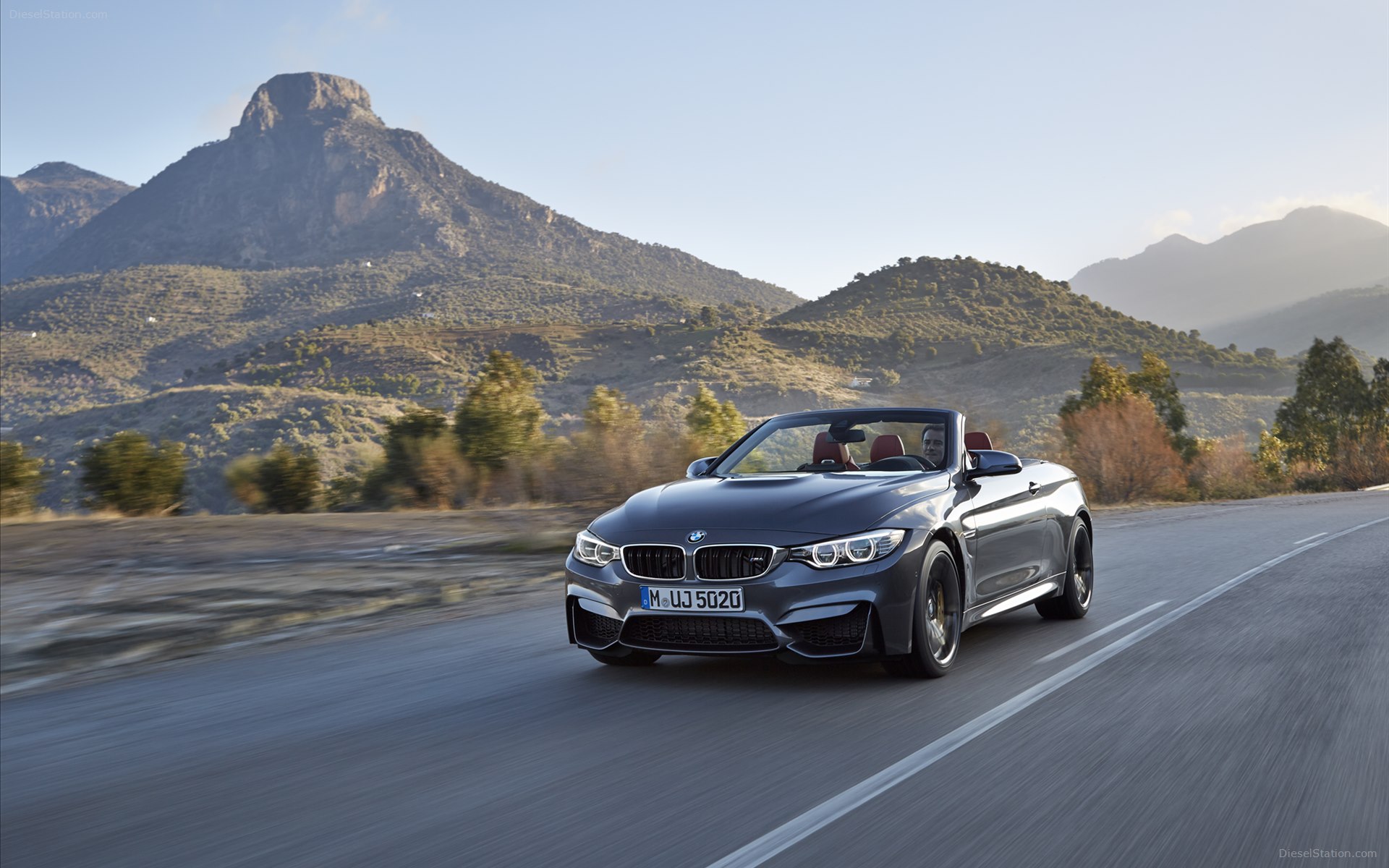 BMW M4 Convertible 2015
