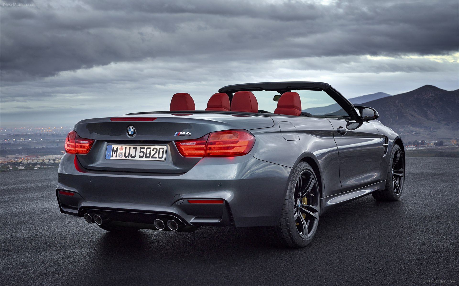 BMW M4 Convertible 2015