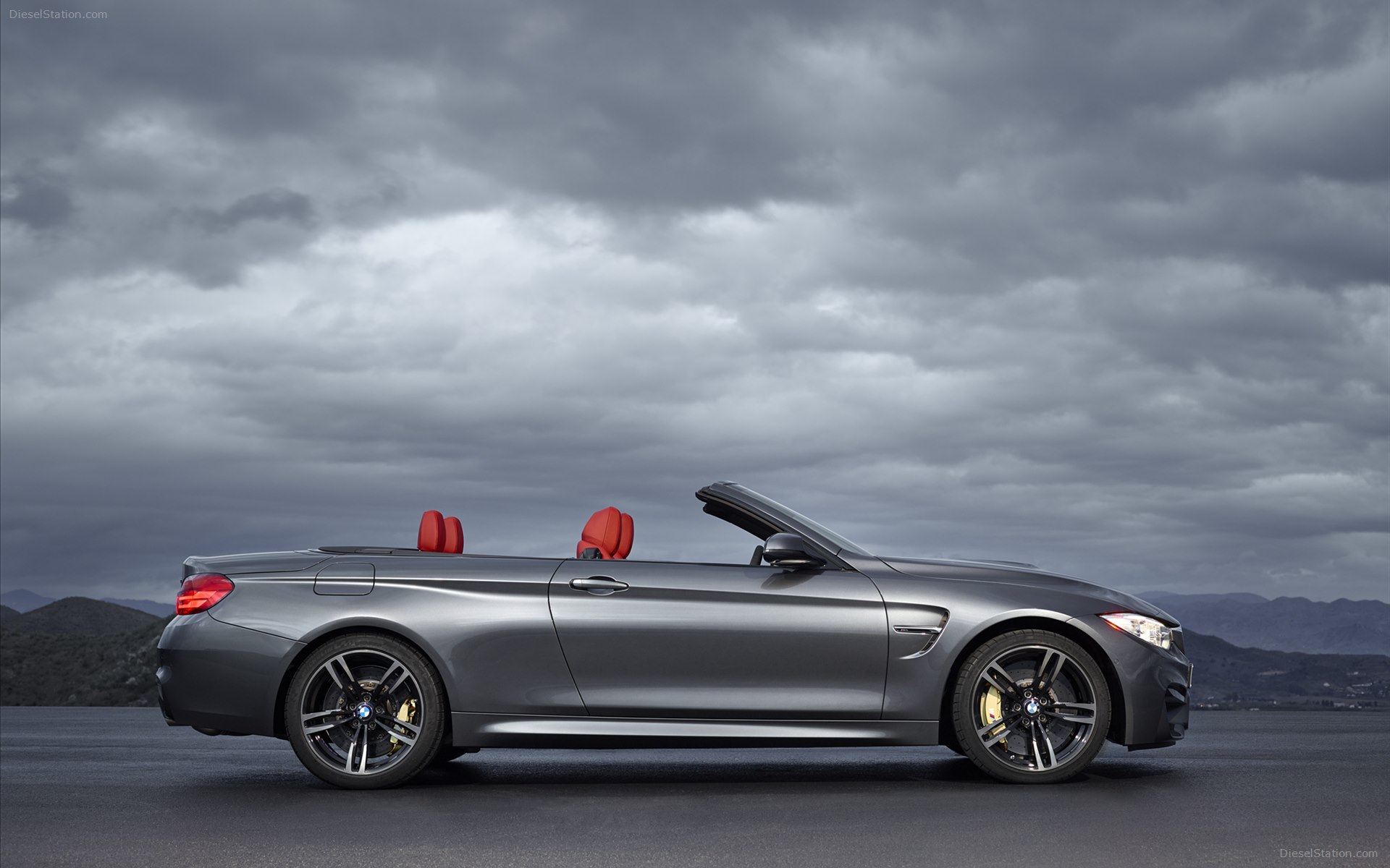 BMW M4 Convertible 2015