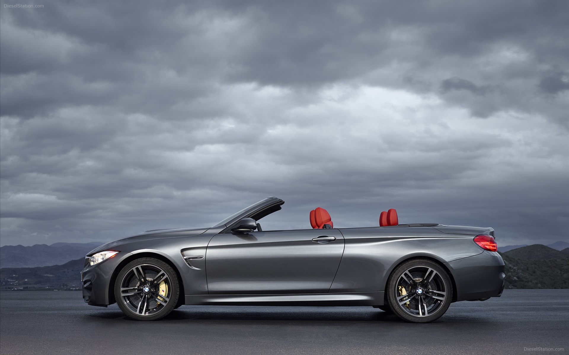 BMW M4 Convertible 2015