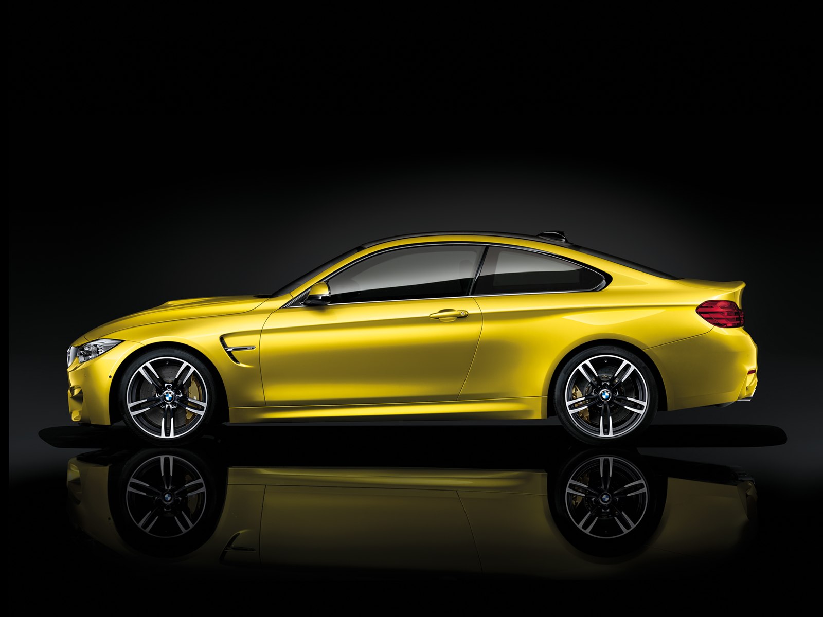 BMW M4 Coupe 2015