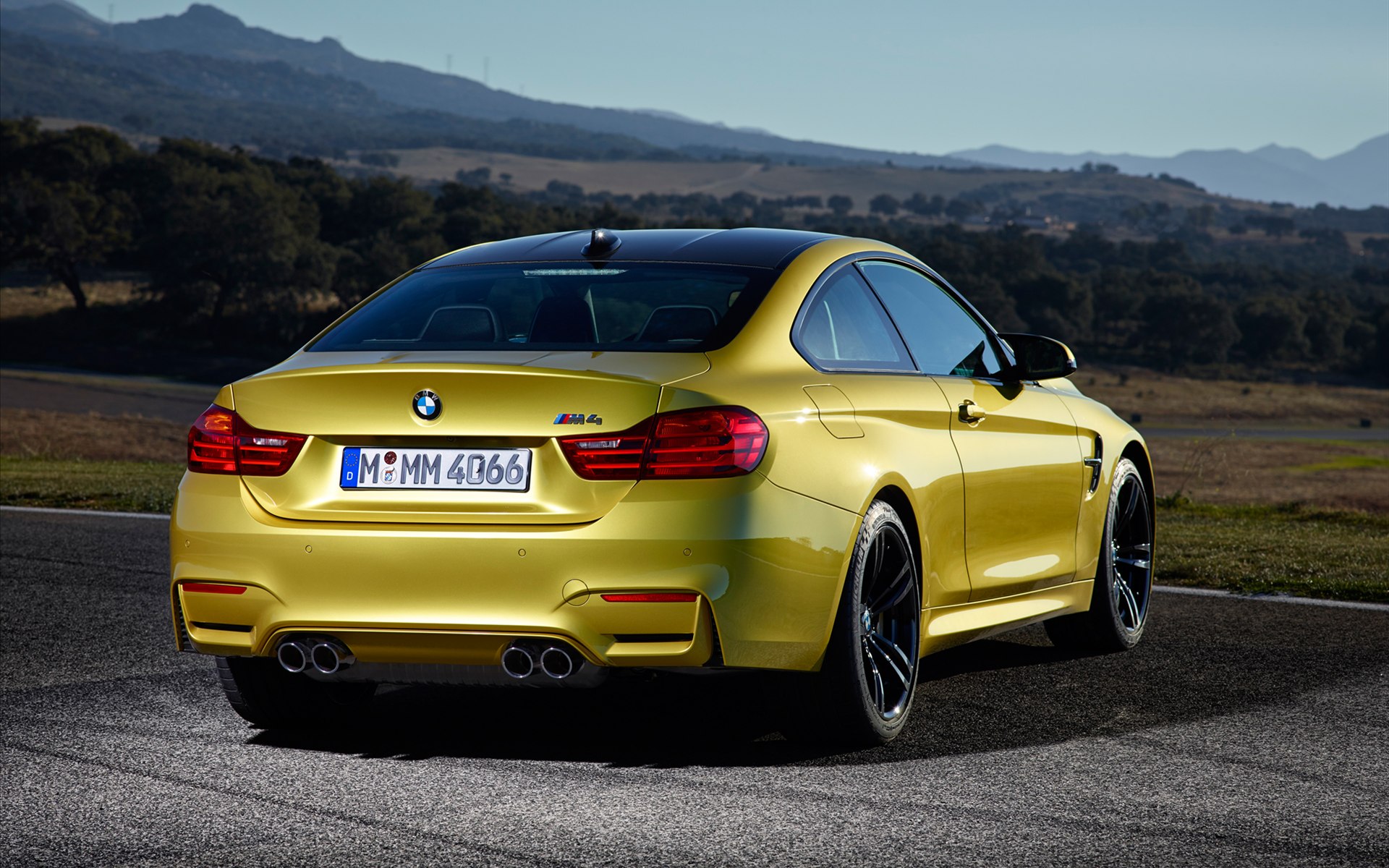 BMW M4 Coupe 2015