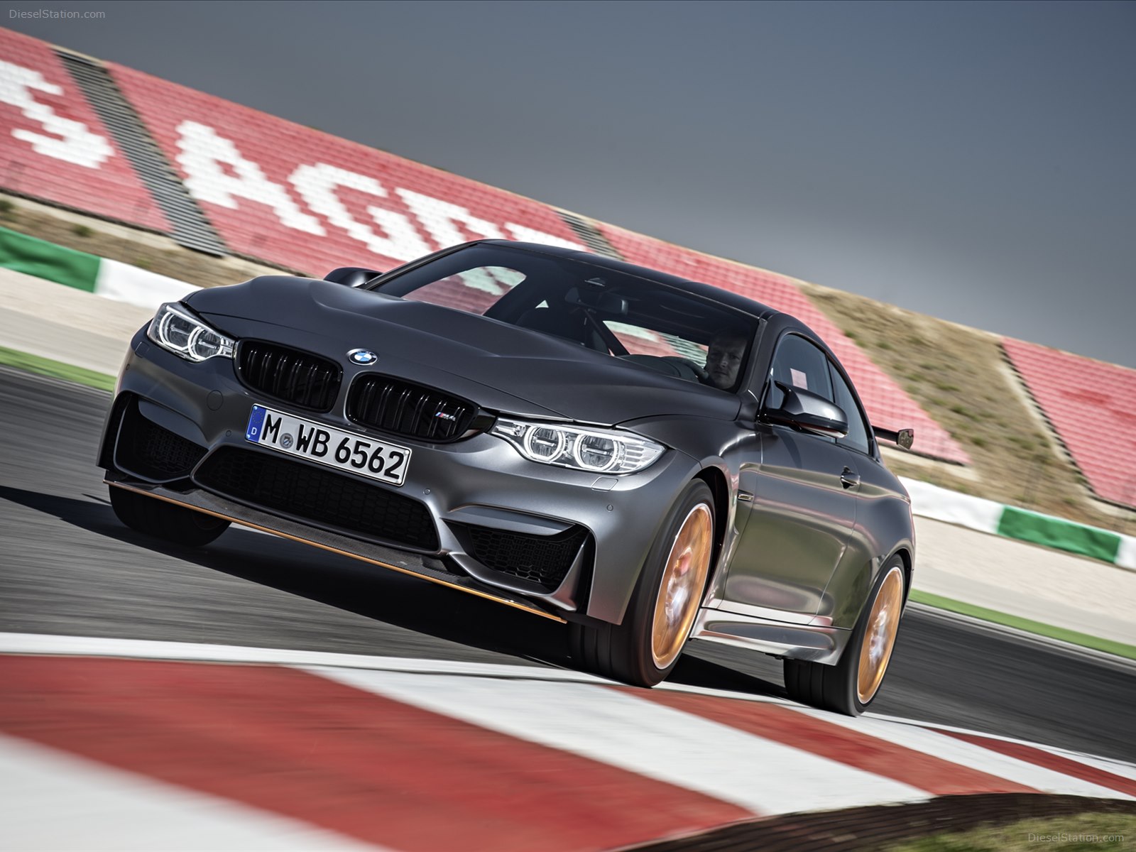 BMW M4 GTS 2016