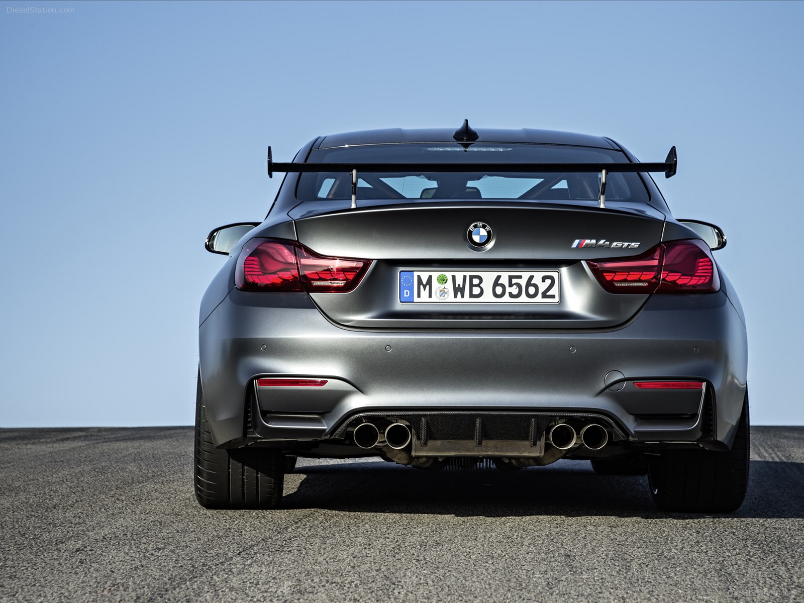 BMW M4 GTS 2016
