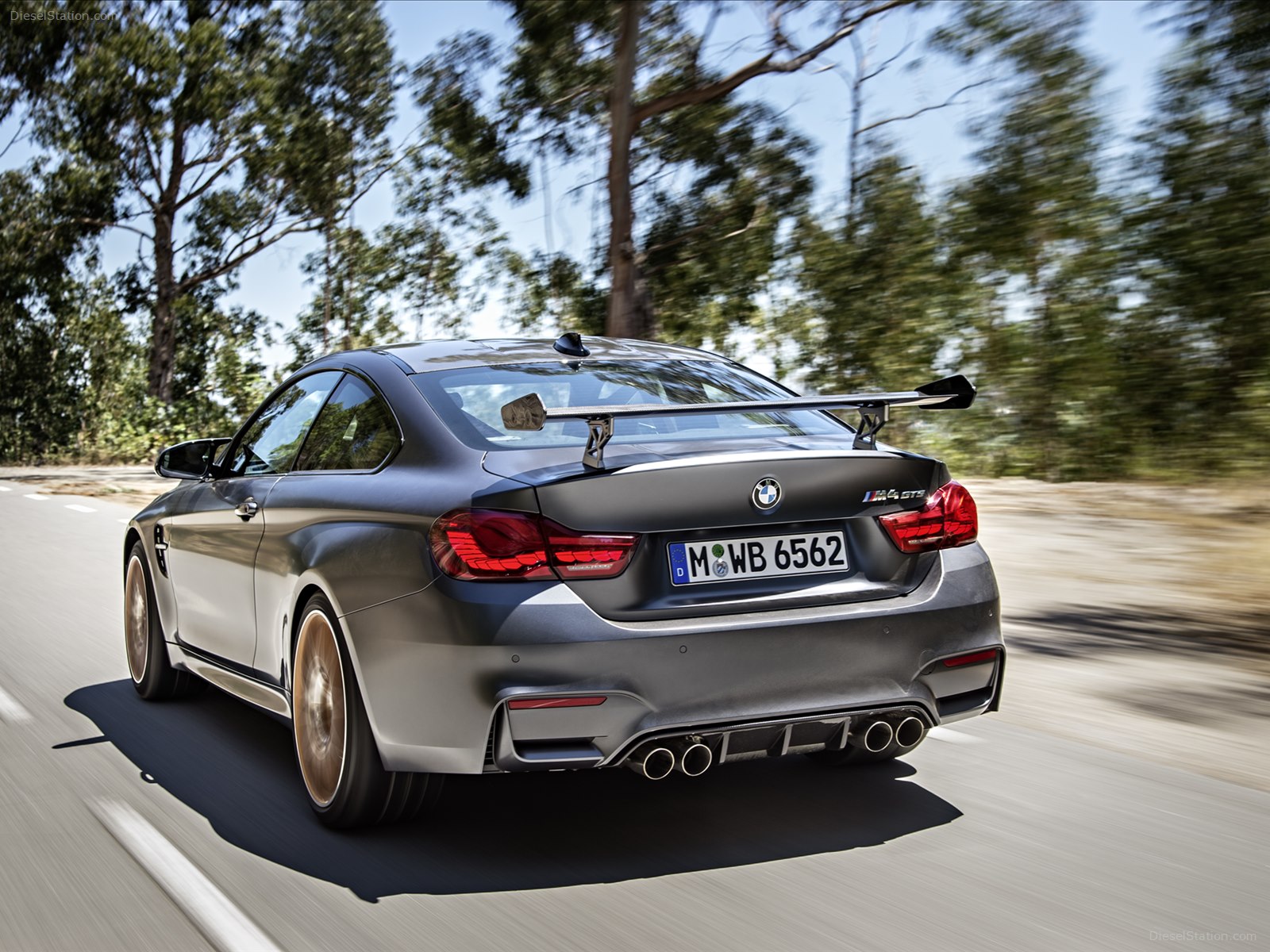 BMW M4 GTS 2016