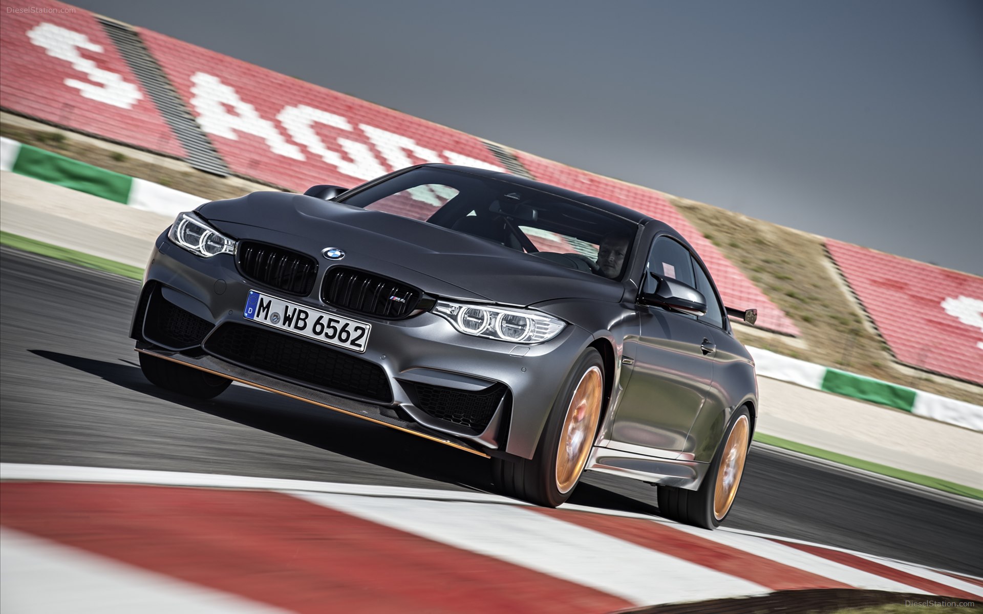 BMW M4 GTS 2016