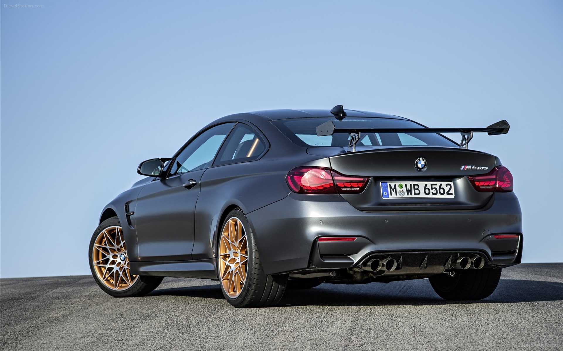 BMW M4 GTS 2016