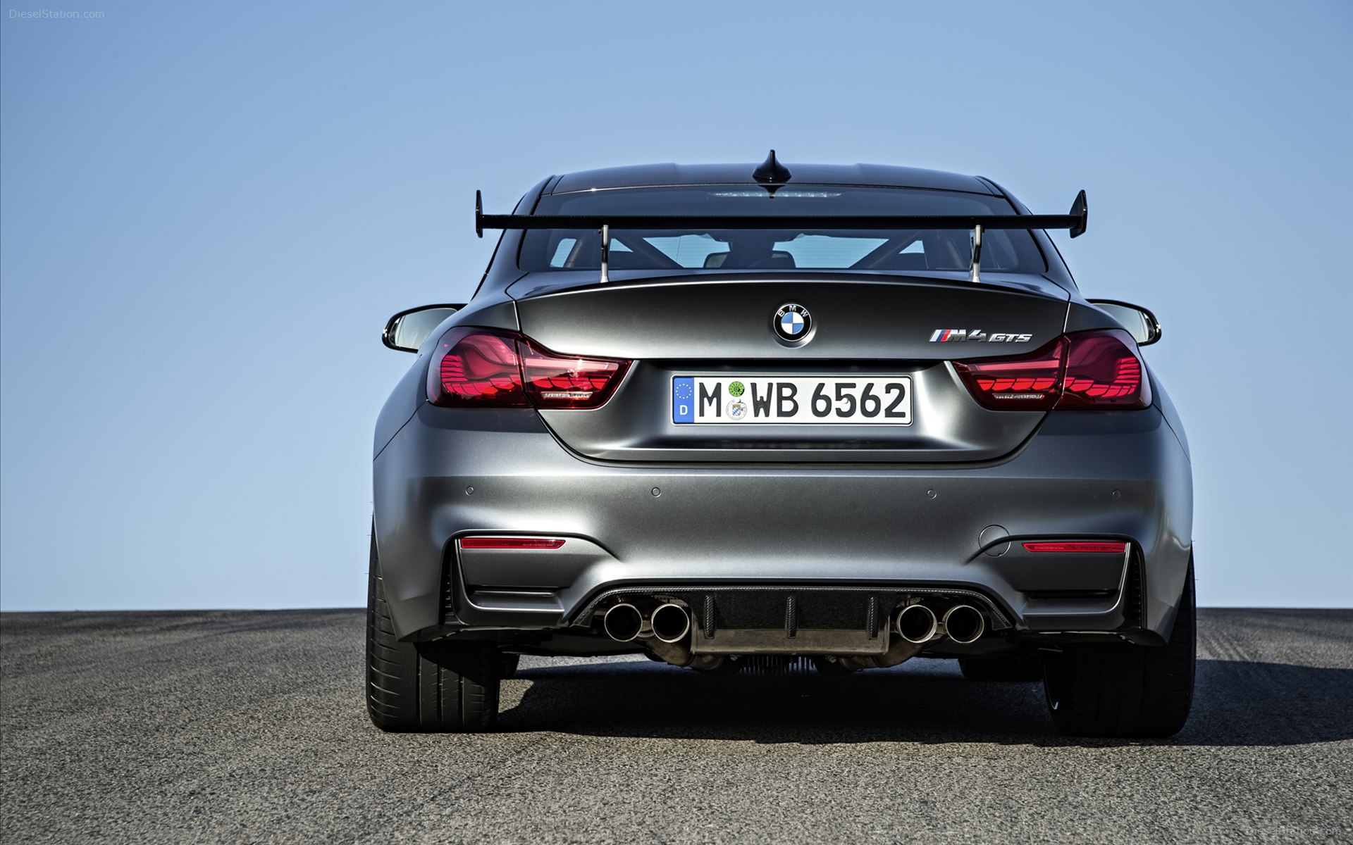 BMW M4 GTS 2016