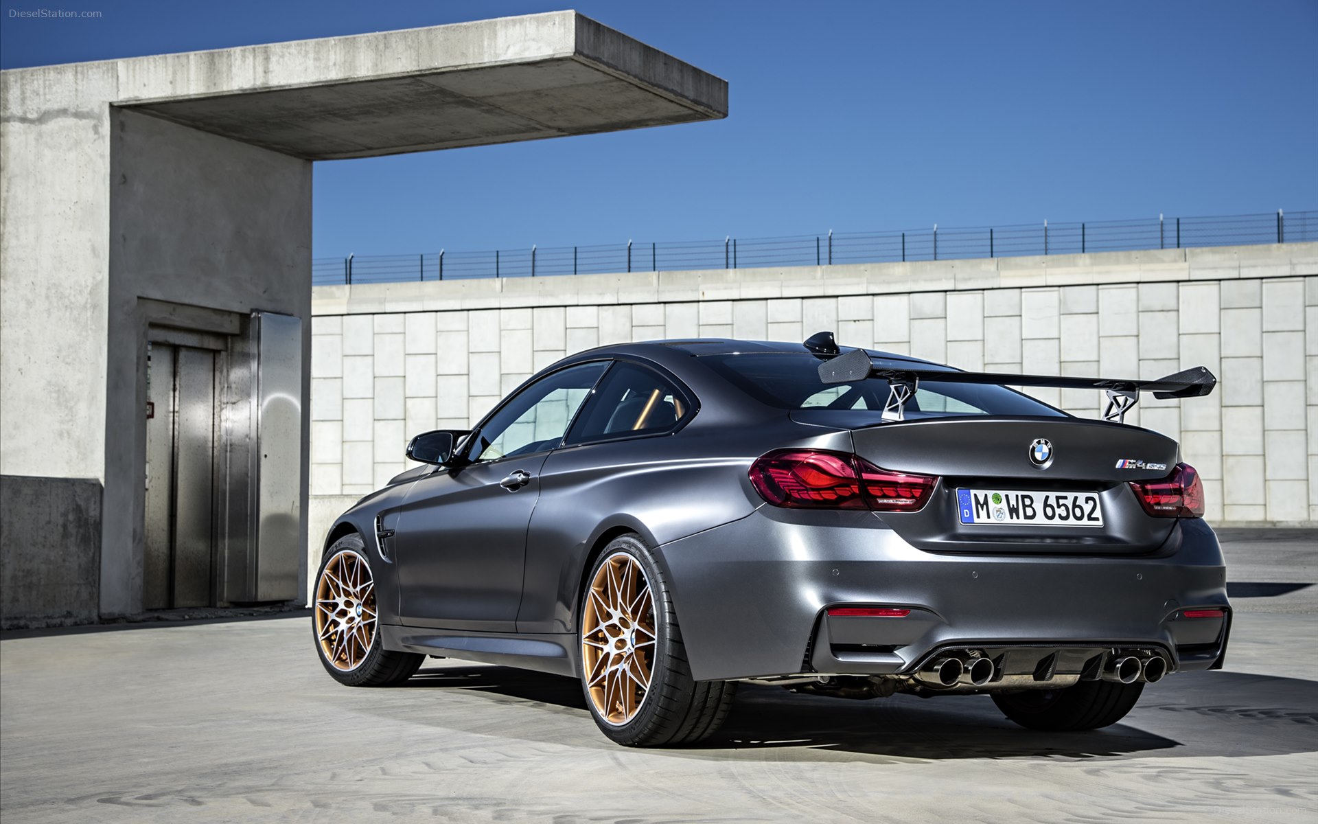 BMW M4 GTS 2016
