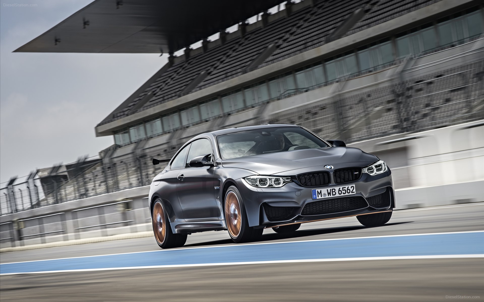 BMW M4 GTS 2016