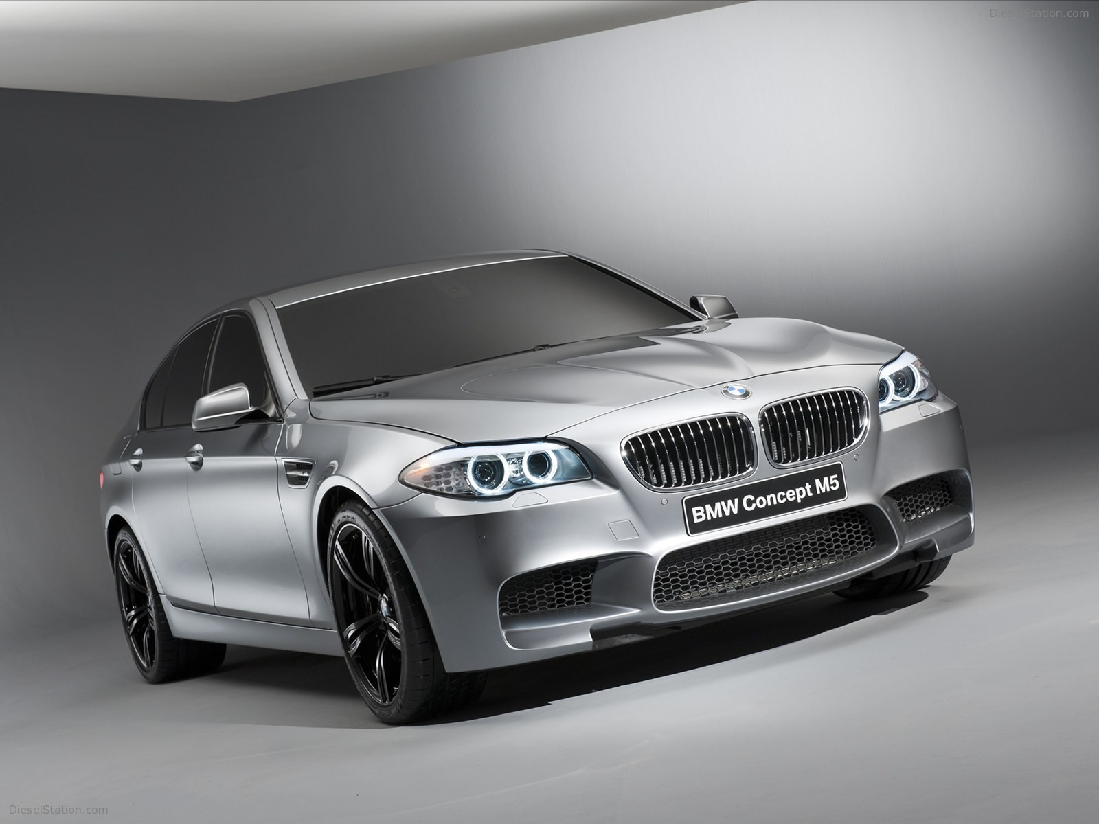 BMW M5 Concept Car 2011