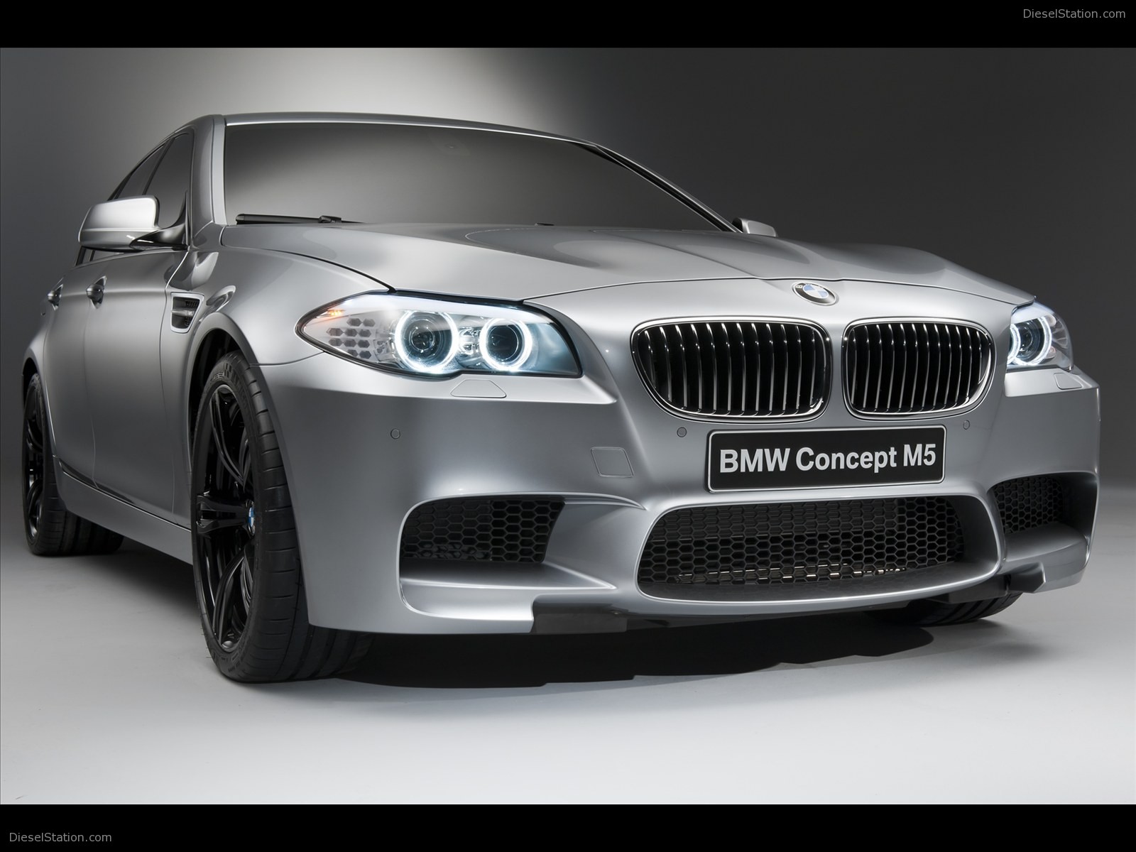 BMW M5 Concept Car 2011