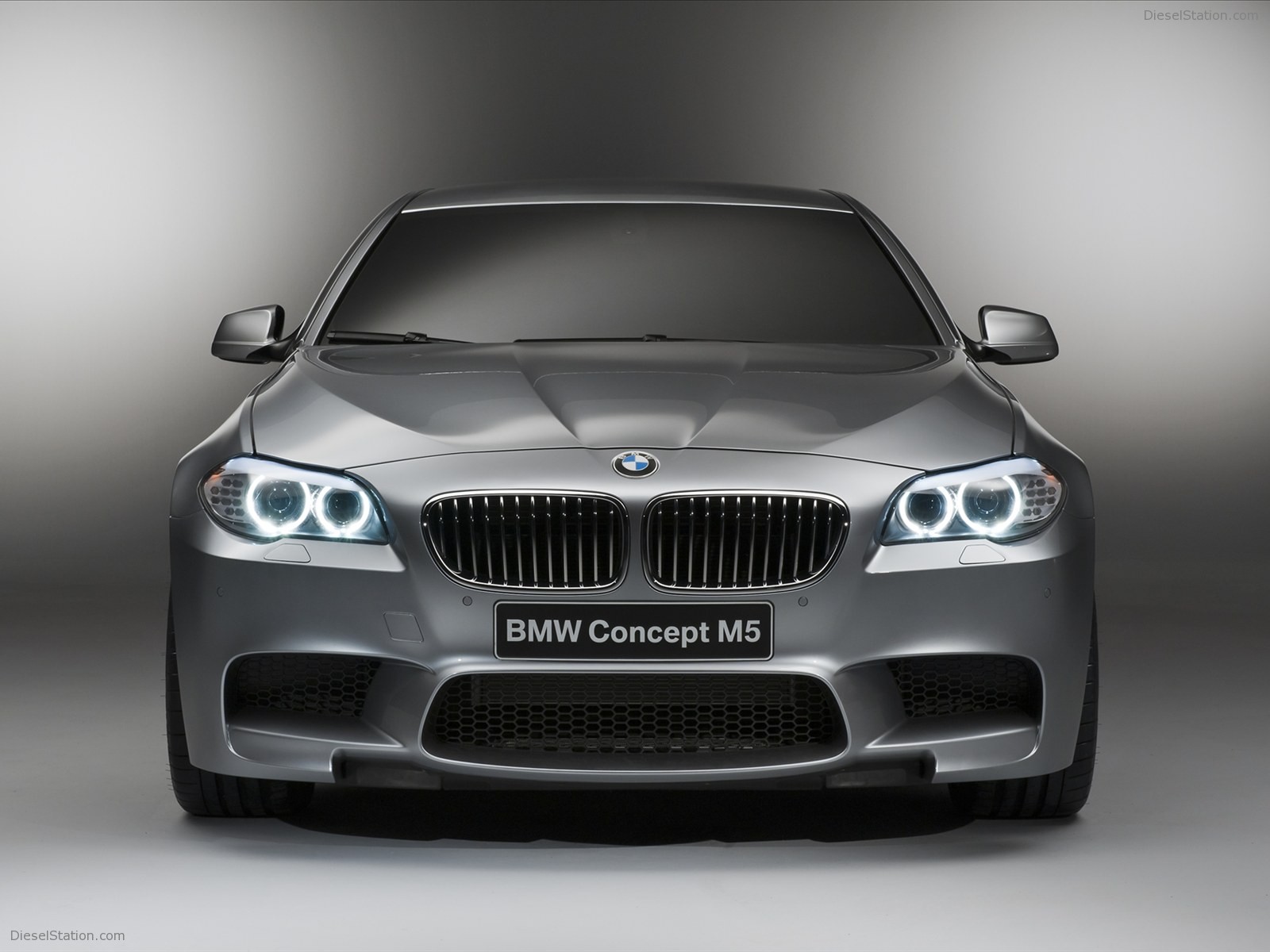 BMW M5 Concept Car 2011