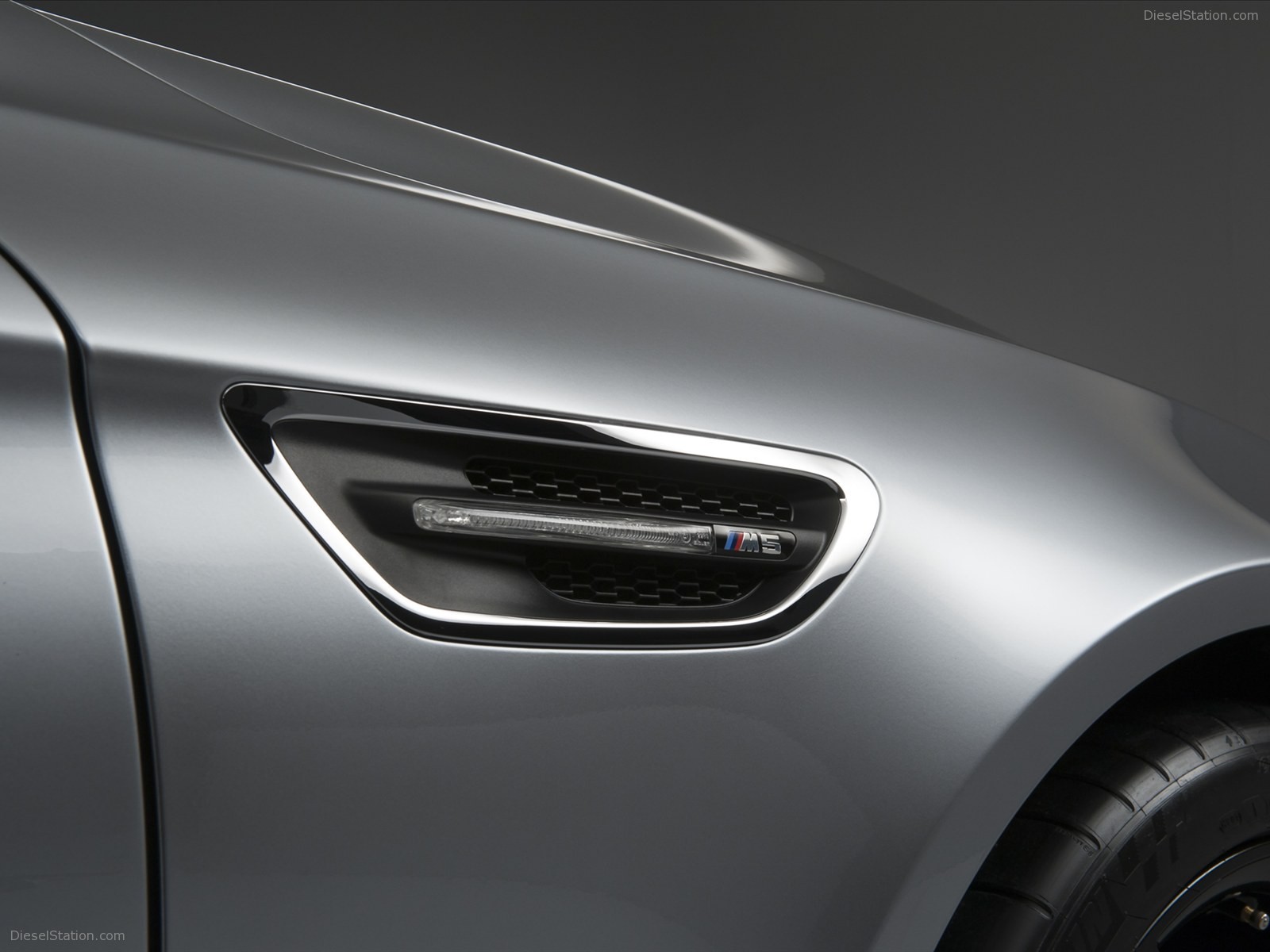 BMW M5 Concept Car 2011