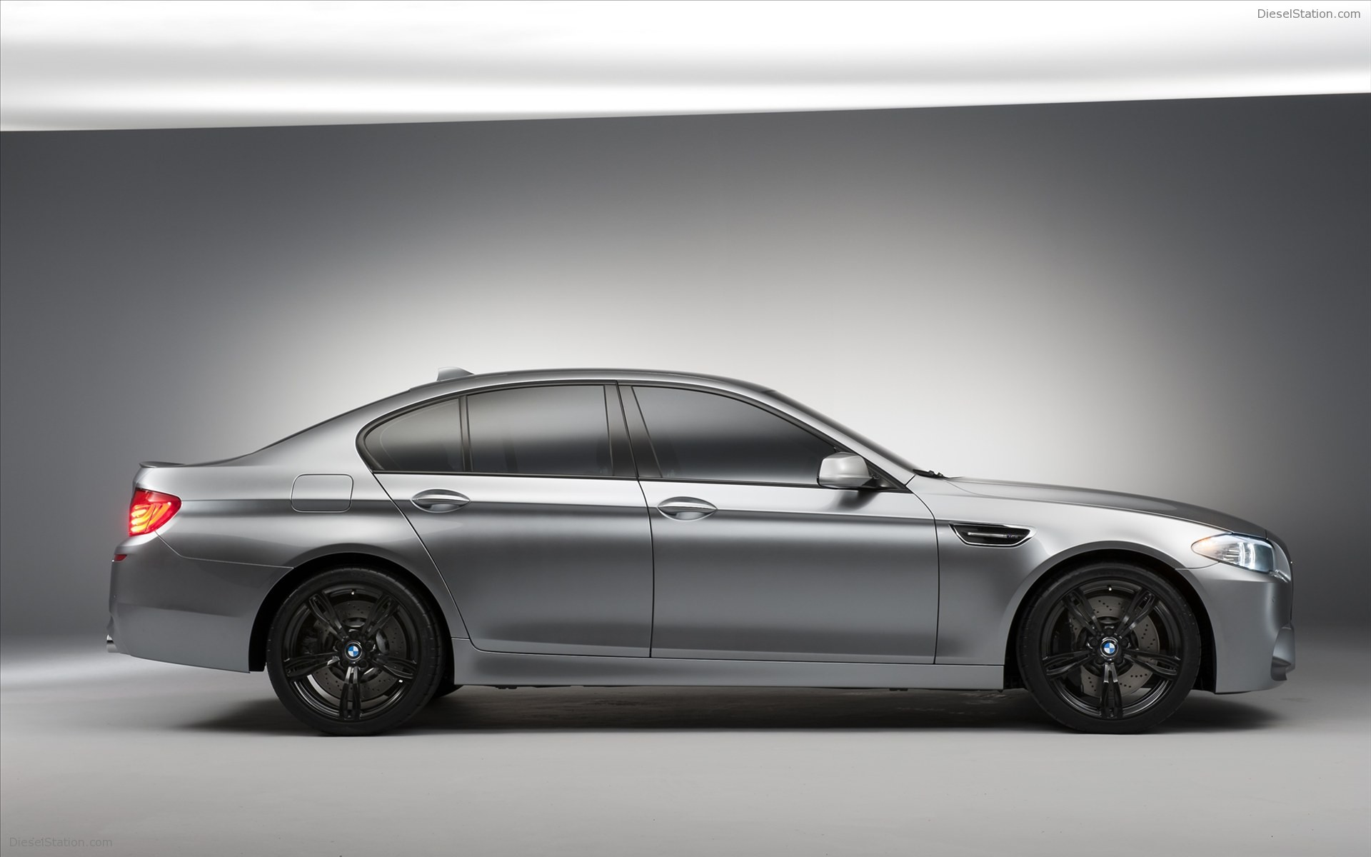 BMW M5 Concept Car 2011