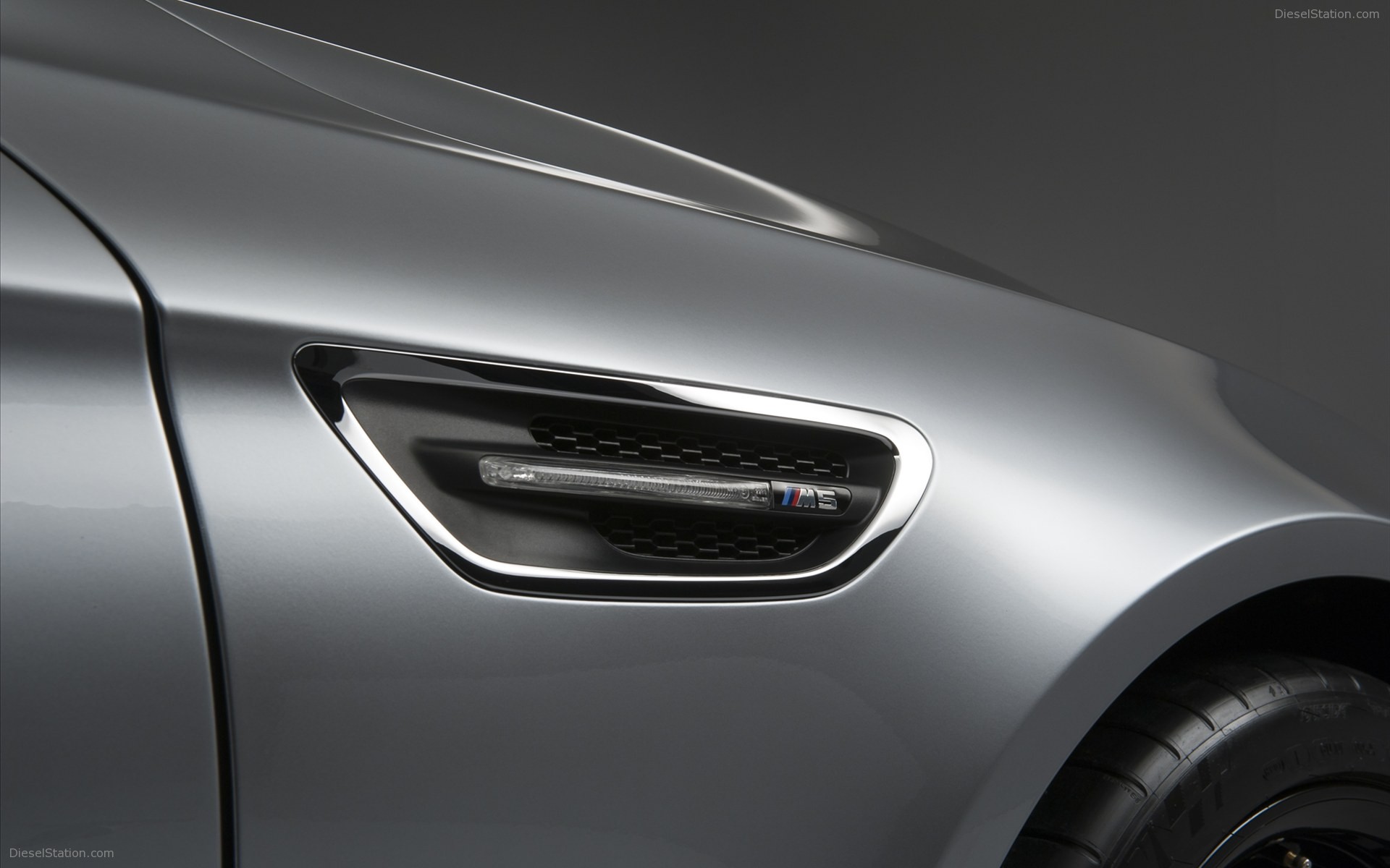 BMW M5 Concept Car 2011