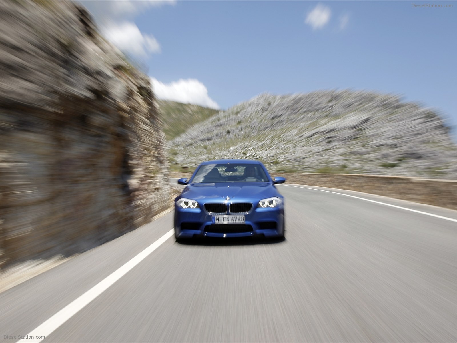 BMW M5 Saloon 2012