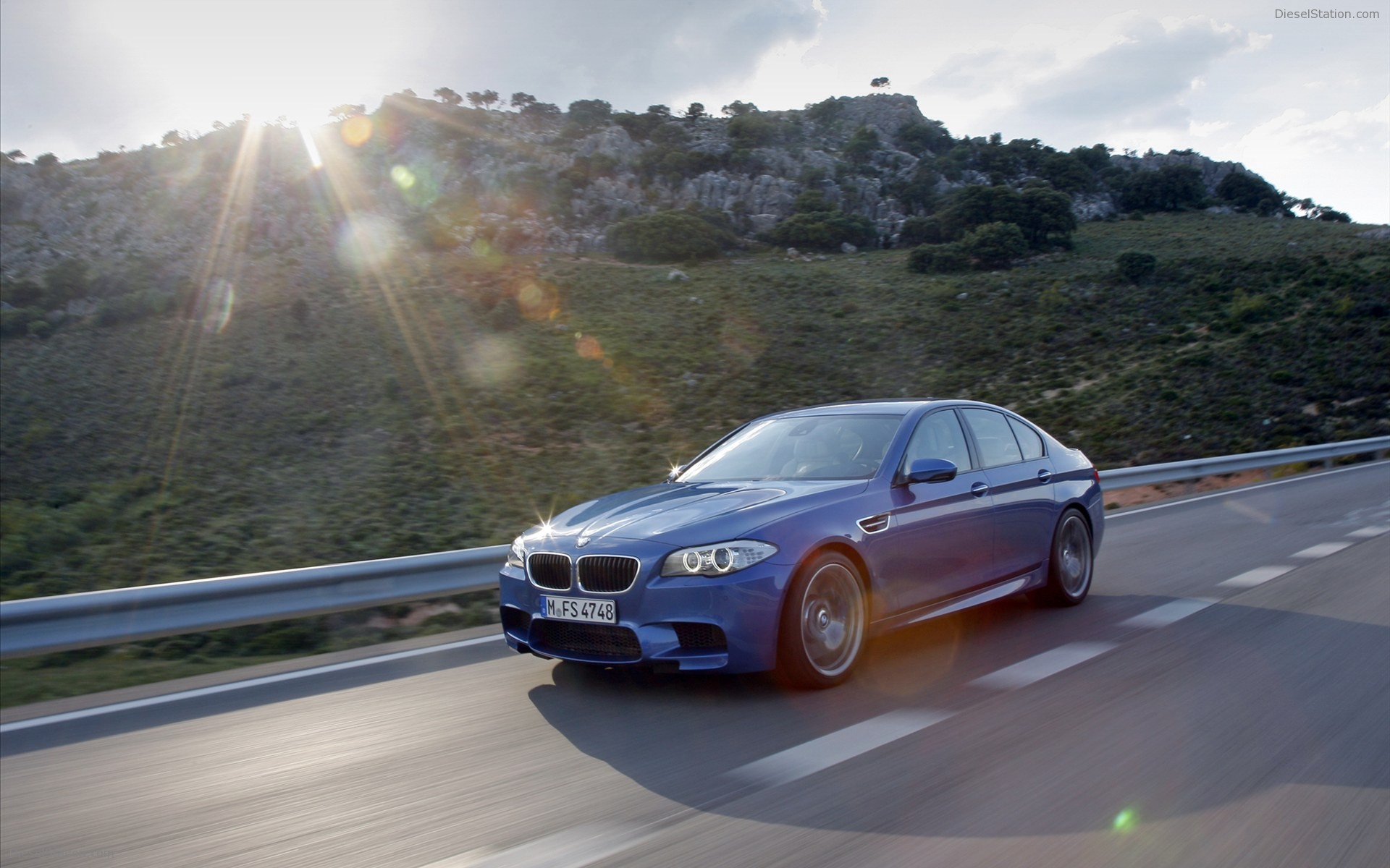 BMW M5 Saloon 2012