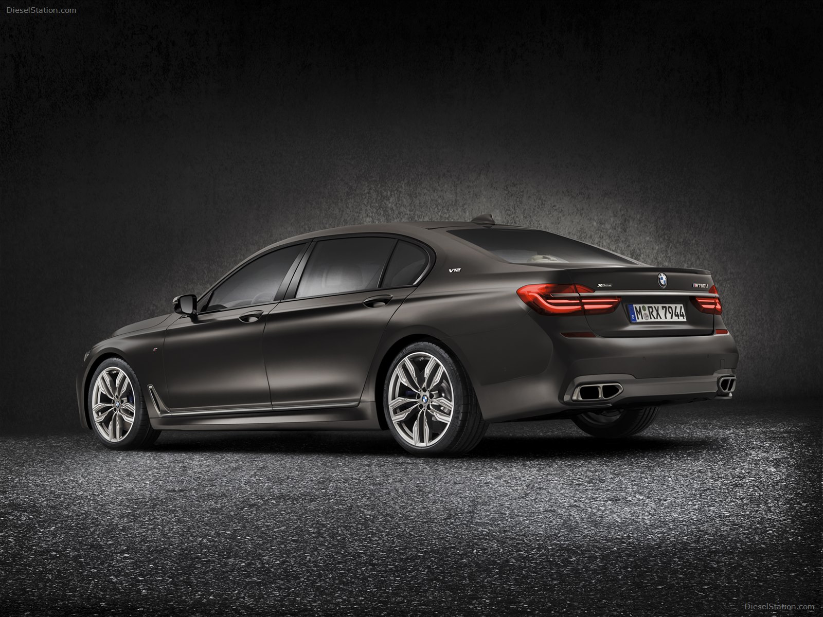 BMW M760Li xDrive 2017