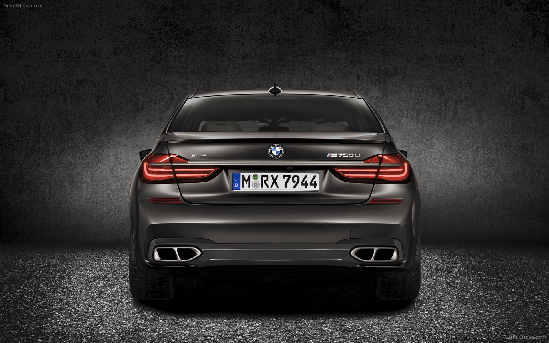 BMW M760Li xDrive 2017