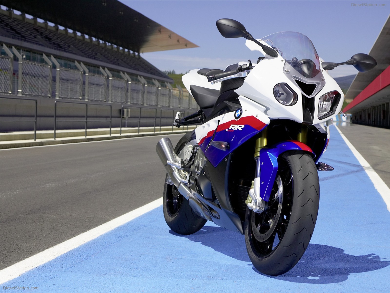 New BMW S 1000 RR