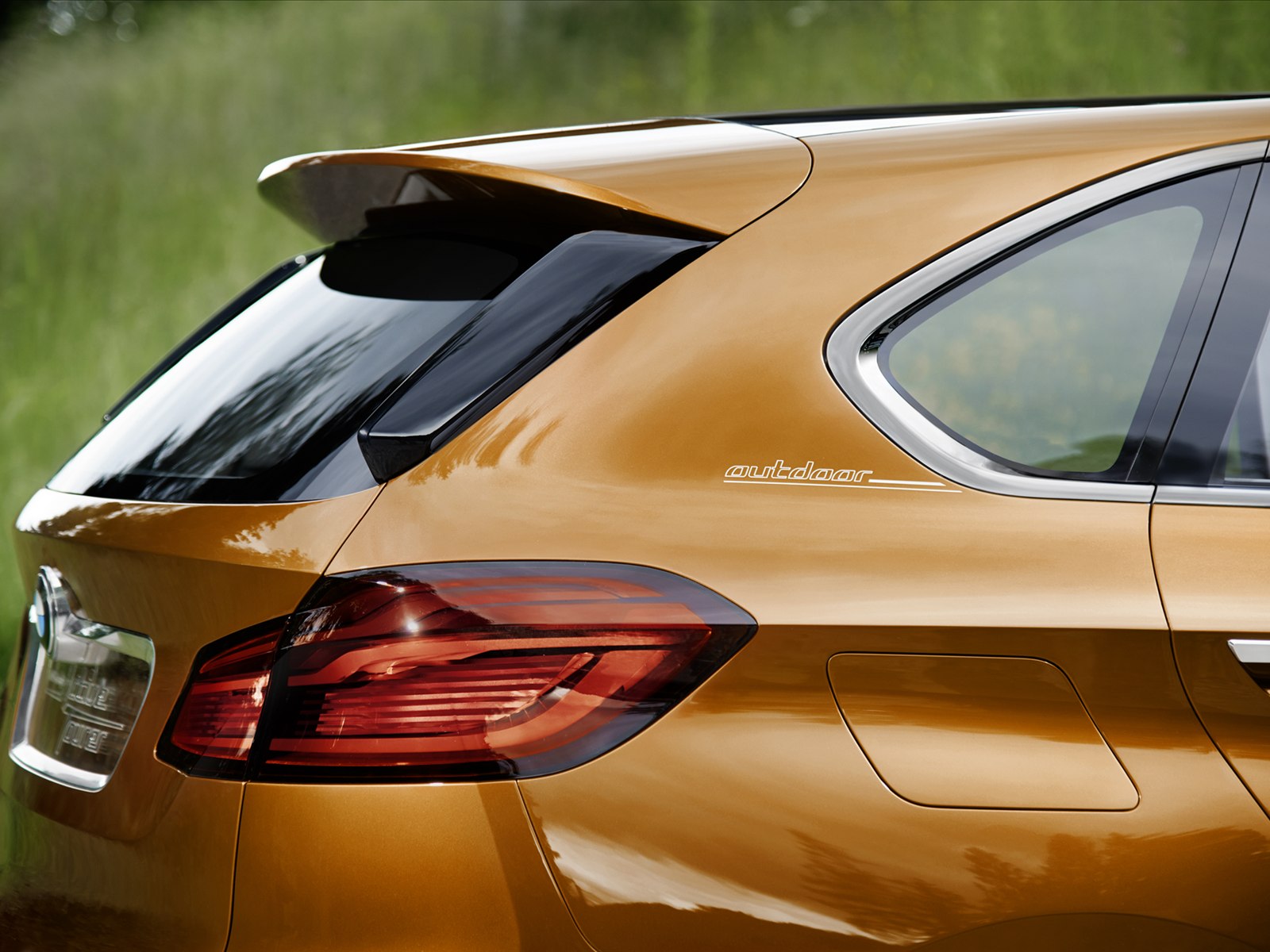 BMW Active Tourer Outdoor Concept 2013