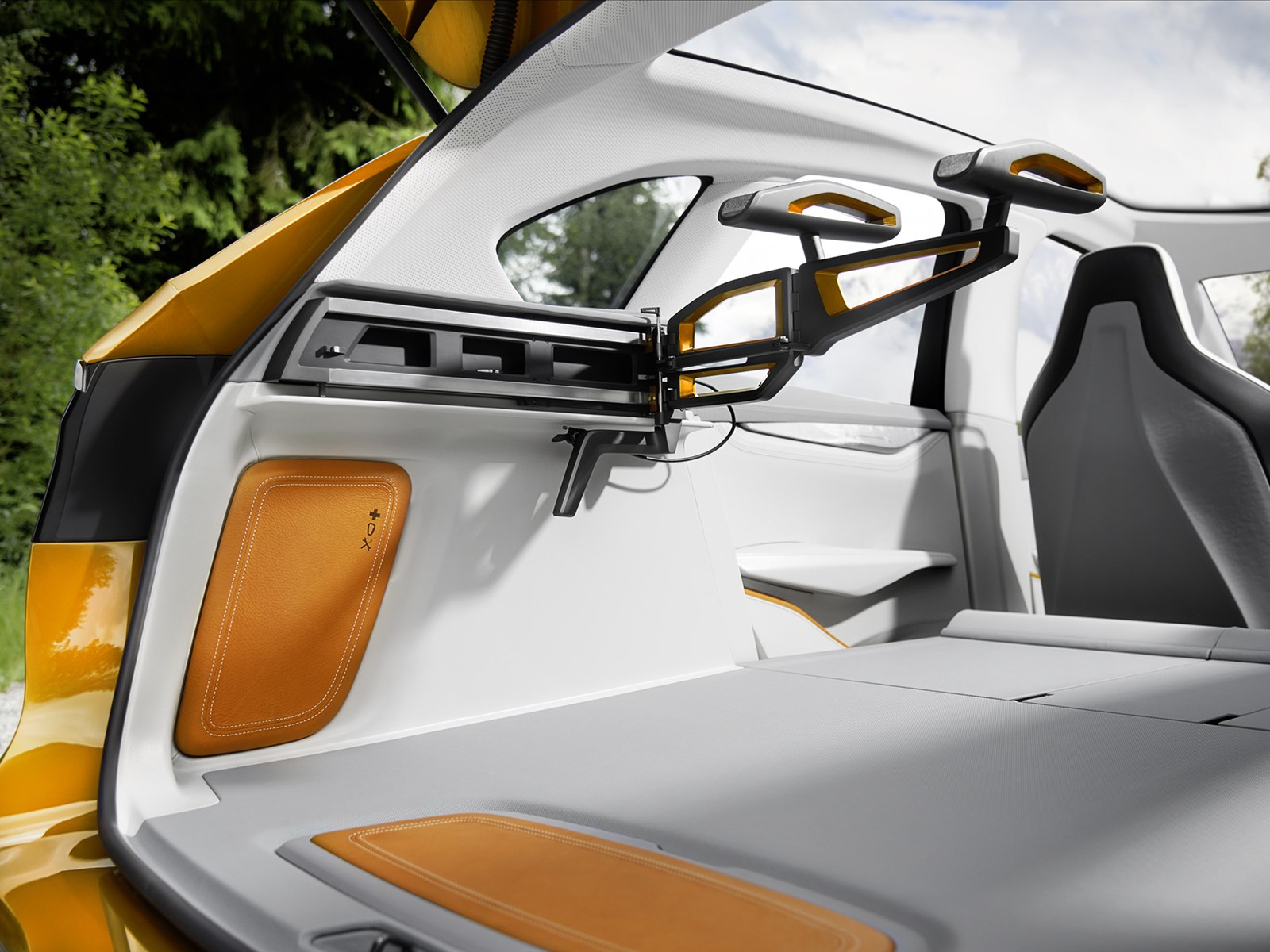 BMW Active Tourer Outdoor Concept 2013