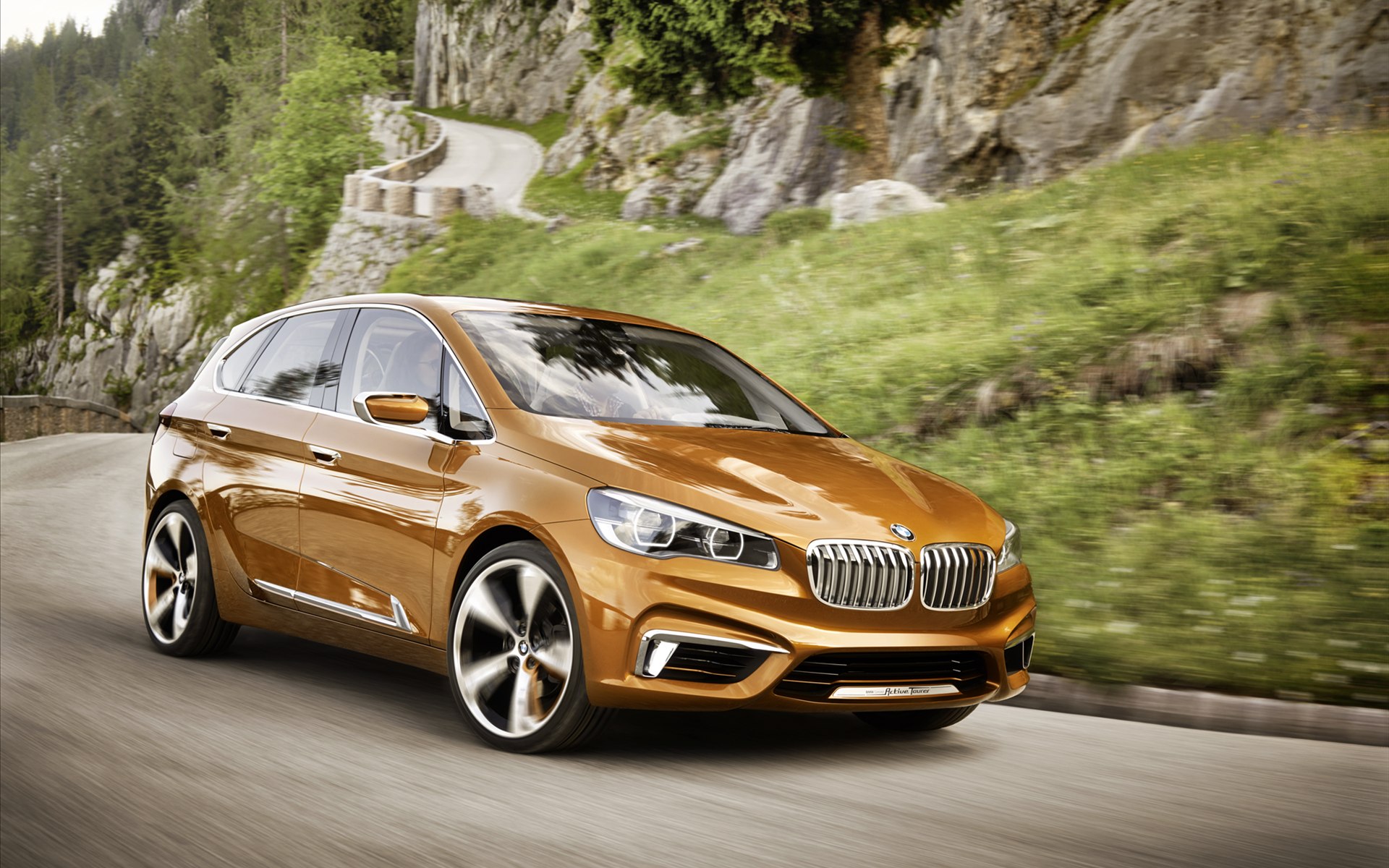 BMW Active Tourer Outdoor Concept 2013