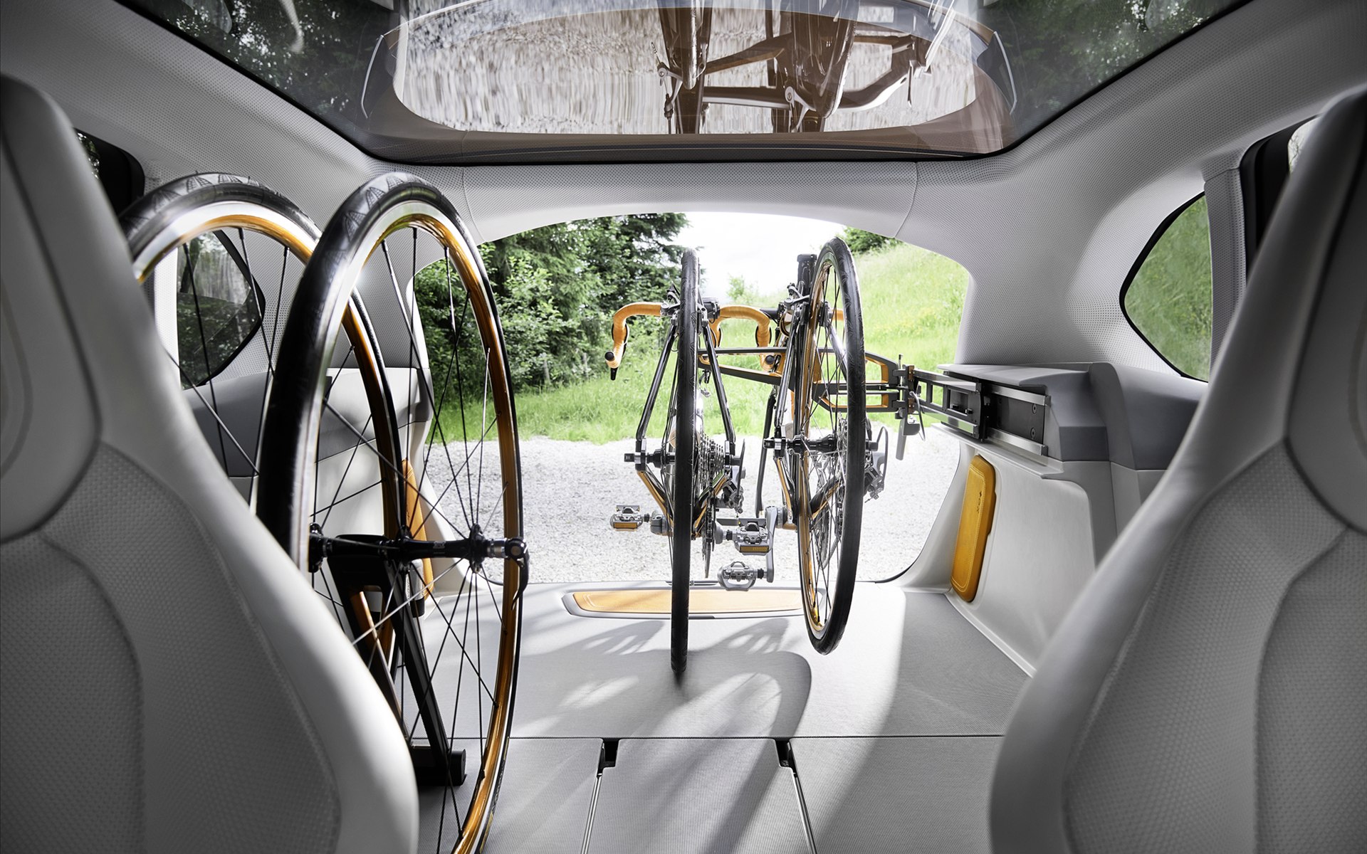 BMW Active Tourer Outdoor Concept 2013