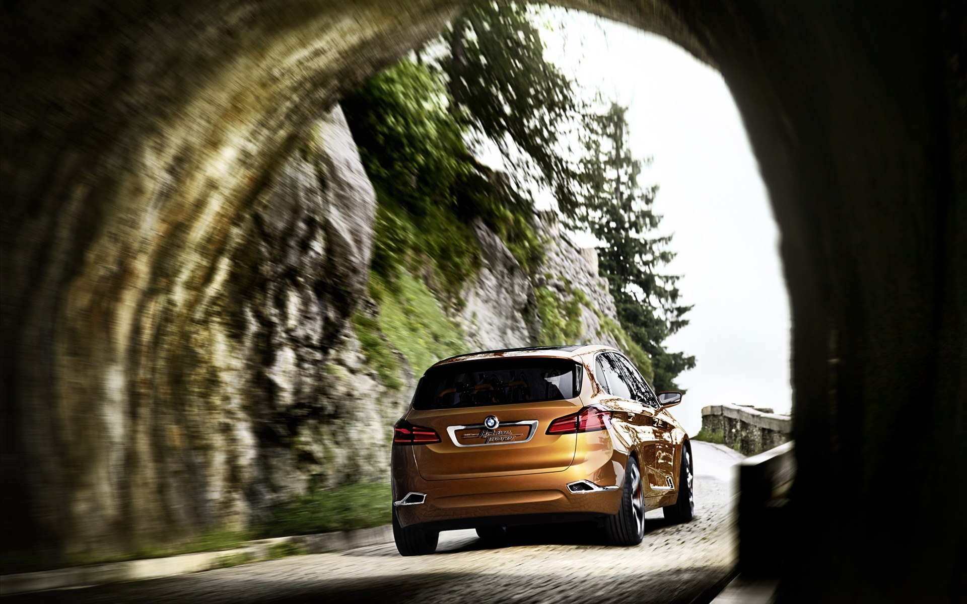 BMW Active Tourer Outdoor Concept 2013