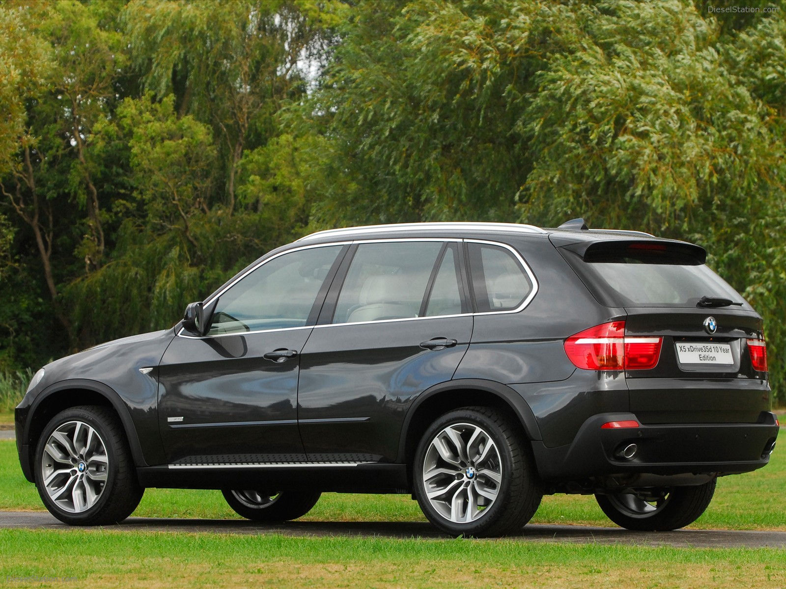 The New BMW X5 xdrive35d 10 Year Edition