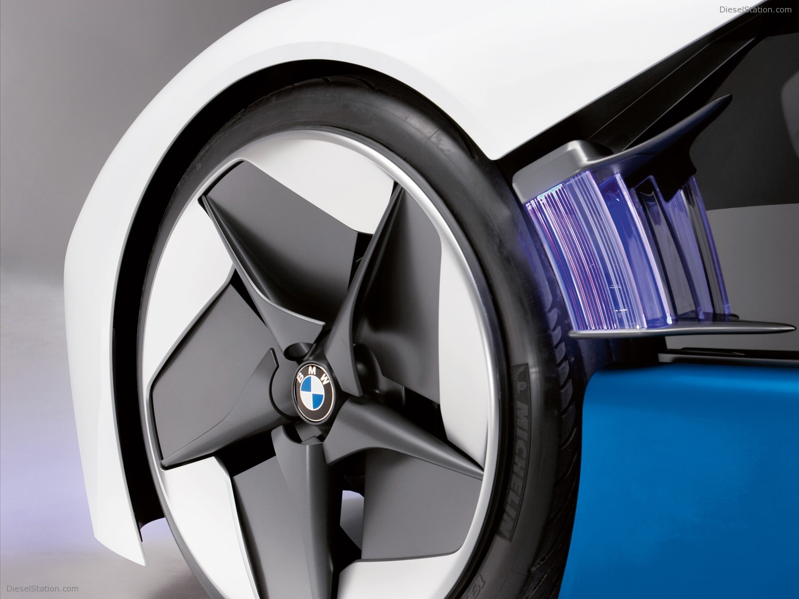 BMW Vision EfficientDynamics Concept
