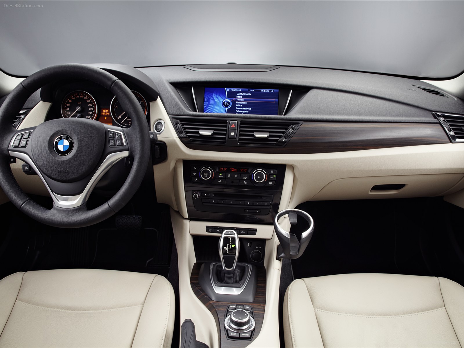 BMW X1 2013