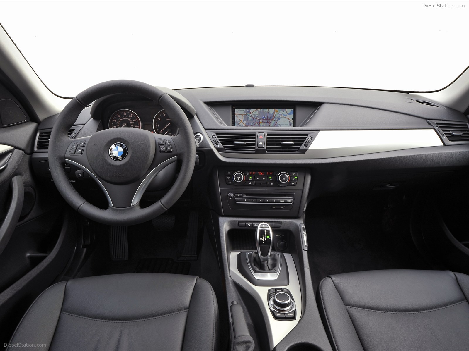 BMW X1 xDrive28i 2011