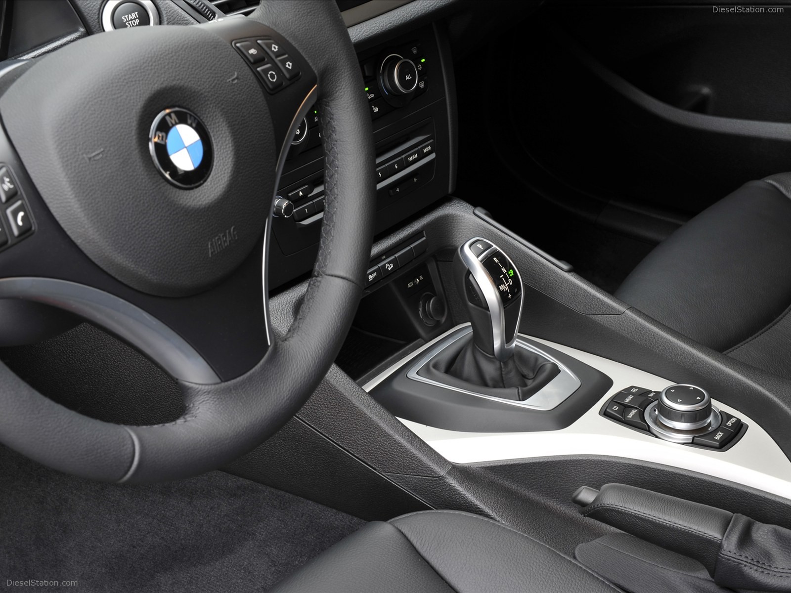 BMW X1 xDrive28i 2011