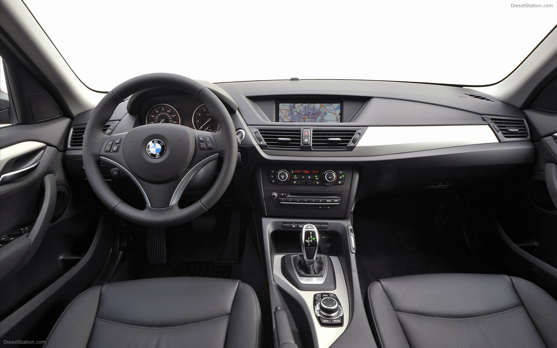 BMW X1 xDrive28i 2011