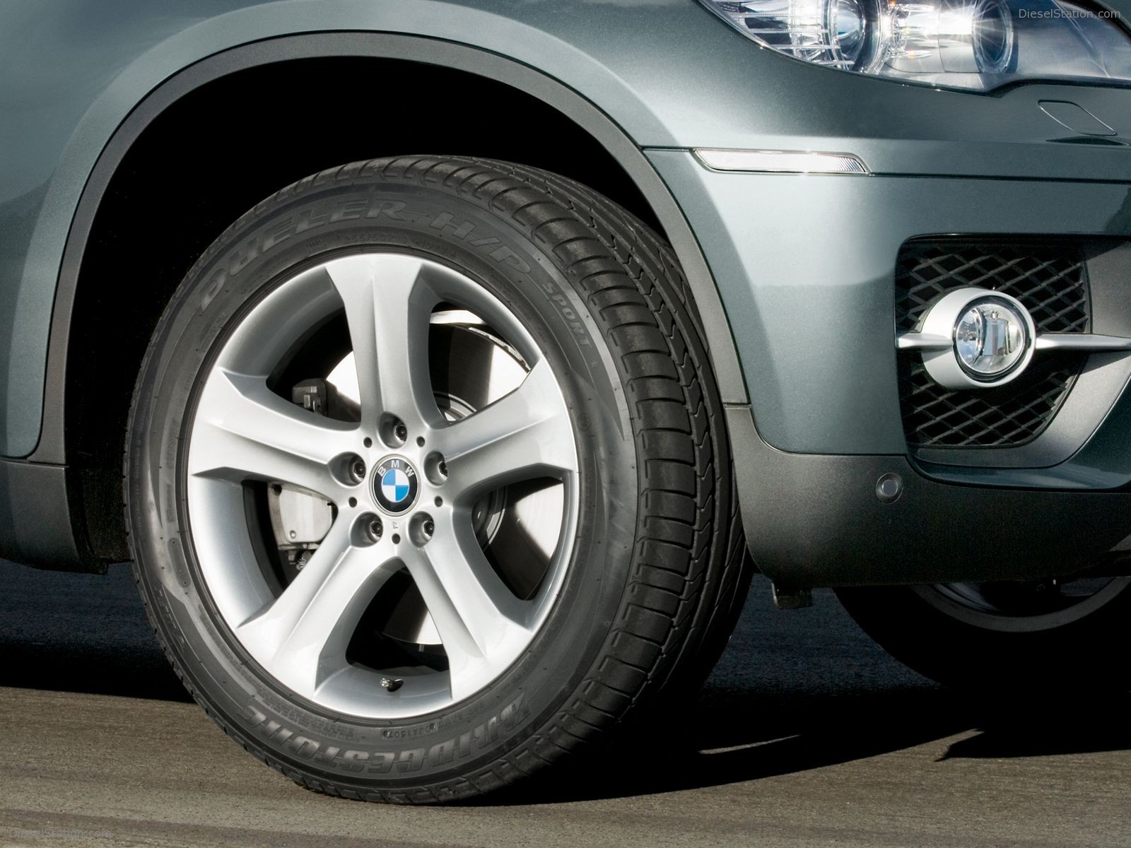 BMW X6 xDrive35i and X6 xDrive50i