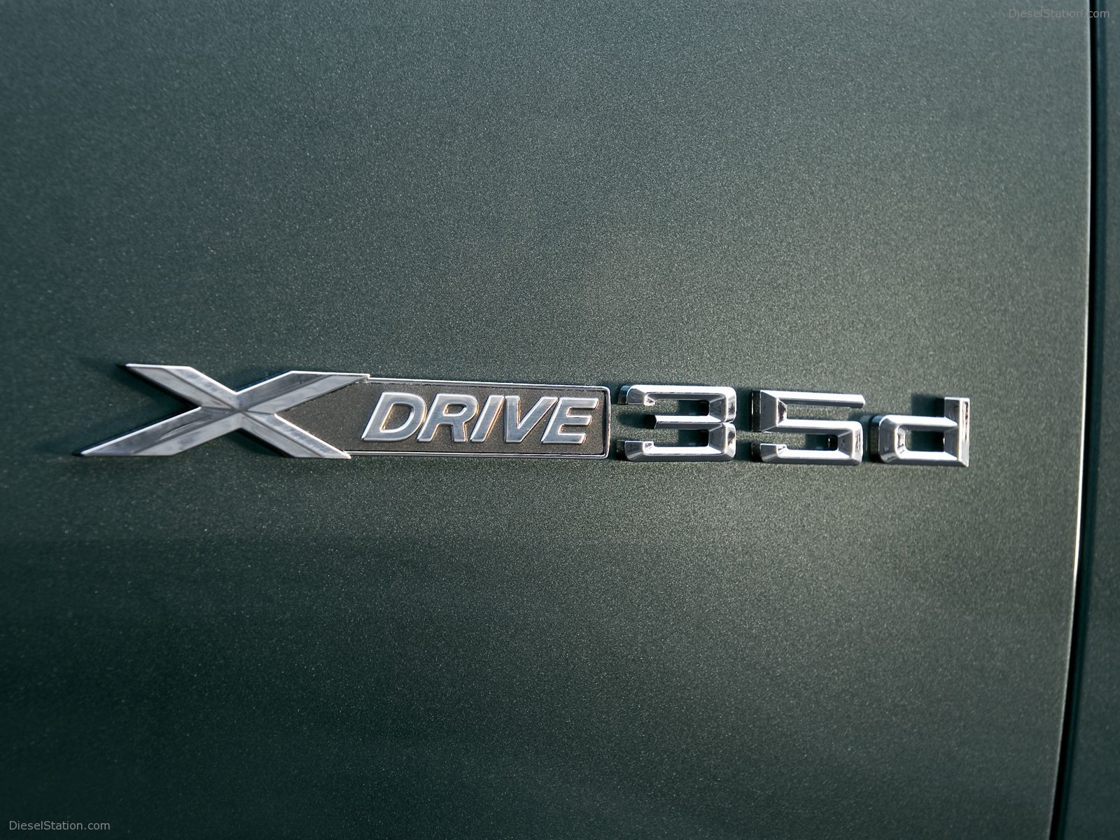 BMW X6 xDrive35i and X6 xDrive50i