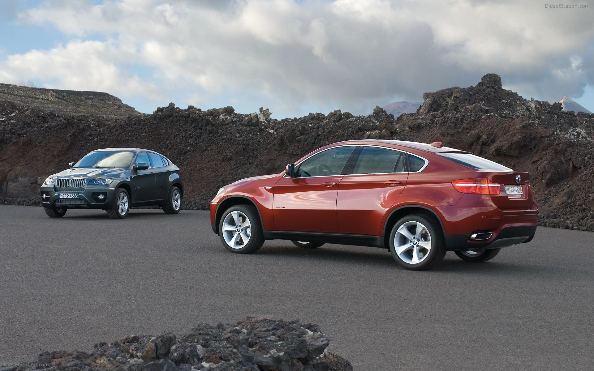 BMW X6 xDrive35i and X6 xDrive50i