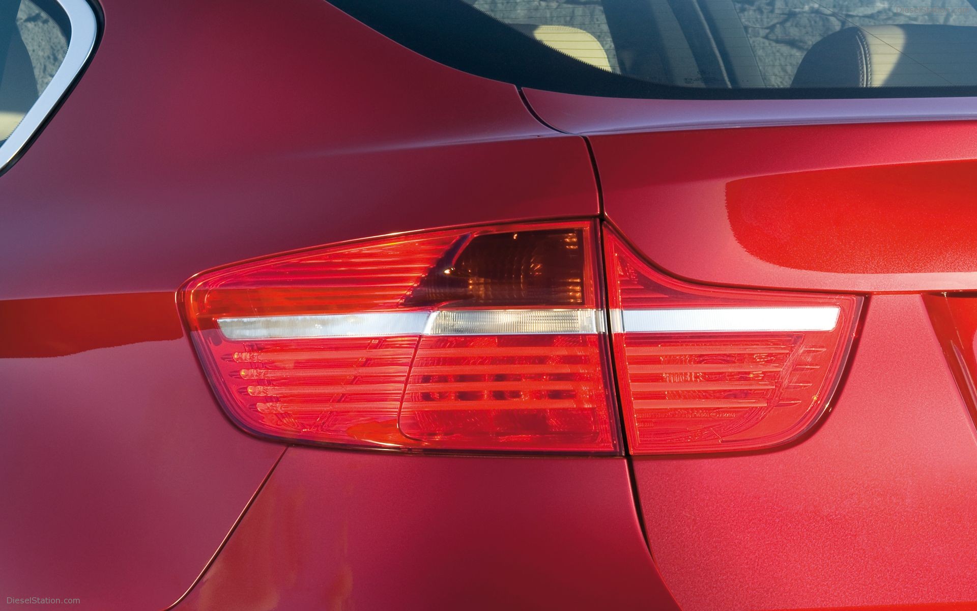 BMW X6 xDrive35i and X6 xDrive50i