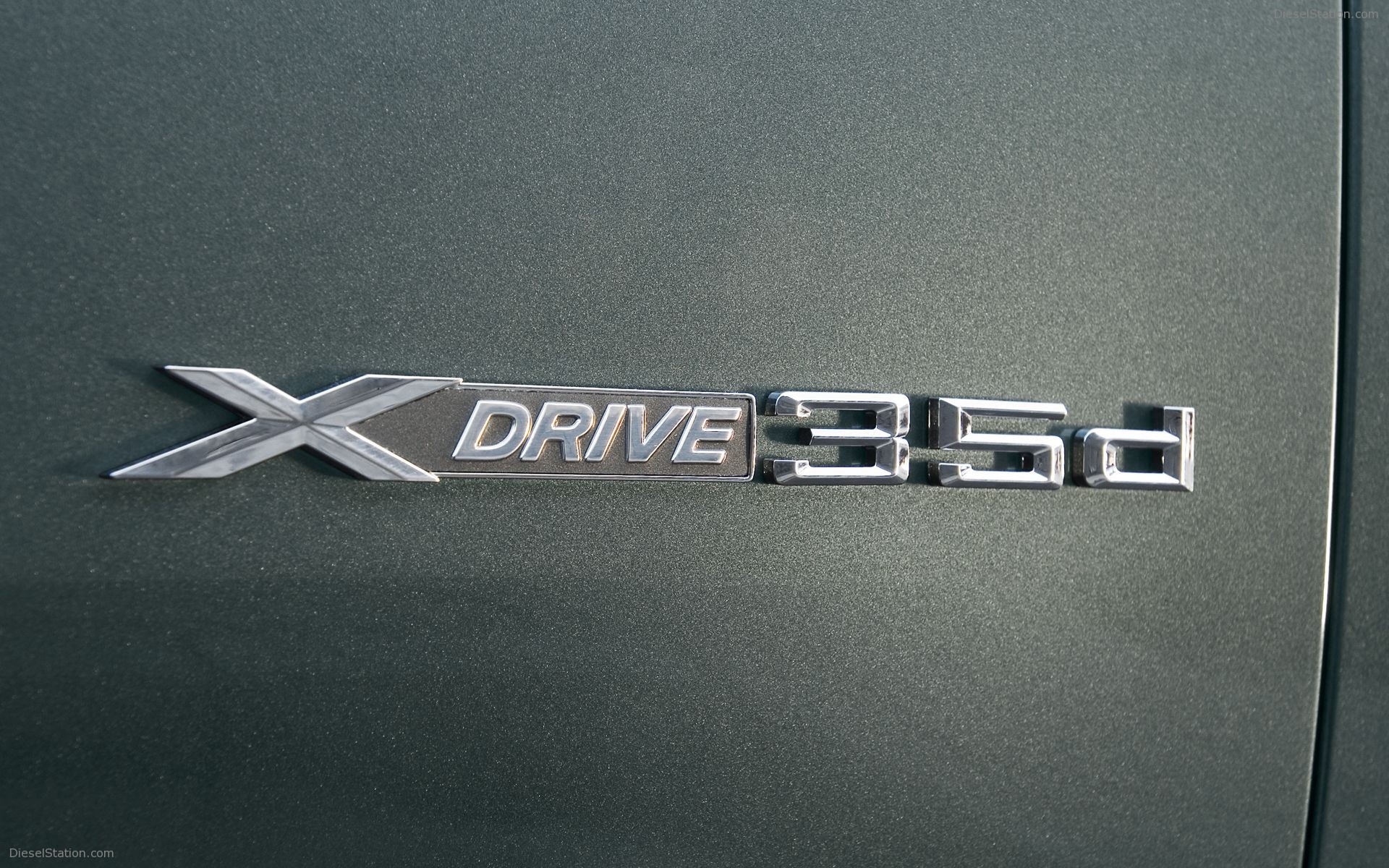 BMW X6 xDrive35i and X6 xDrive50i