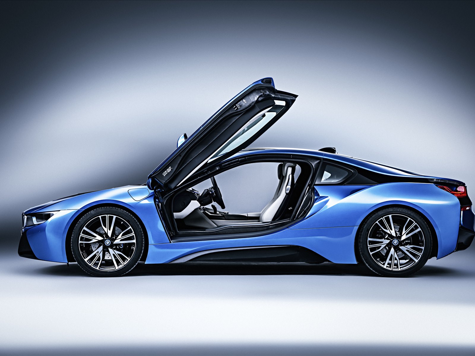 BMW i8 2015