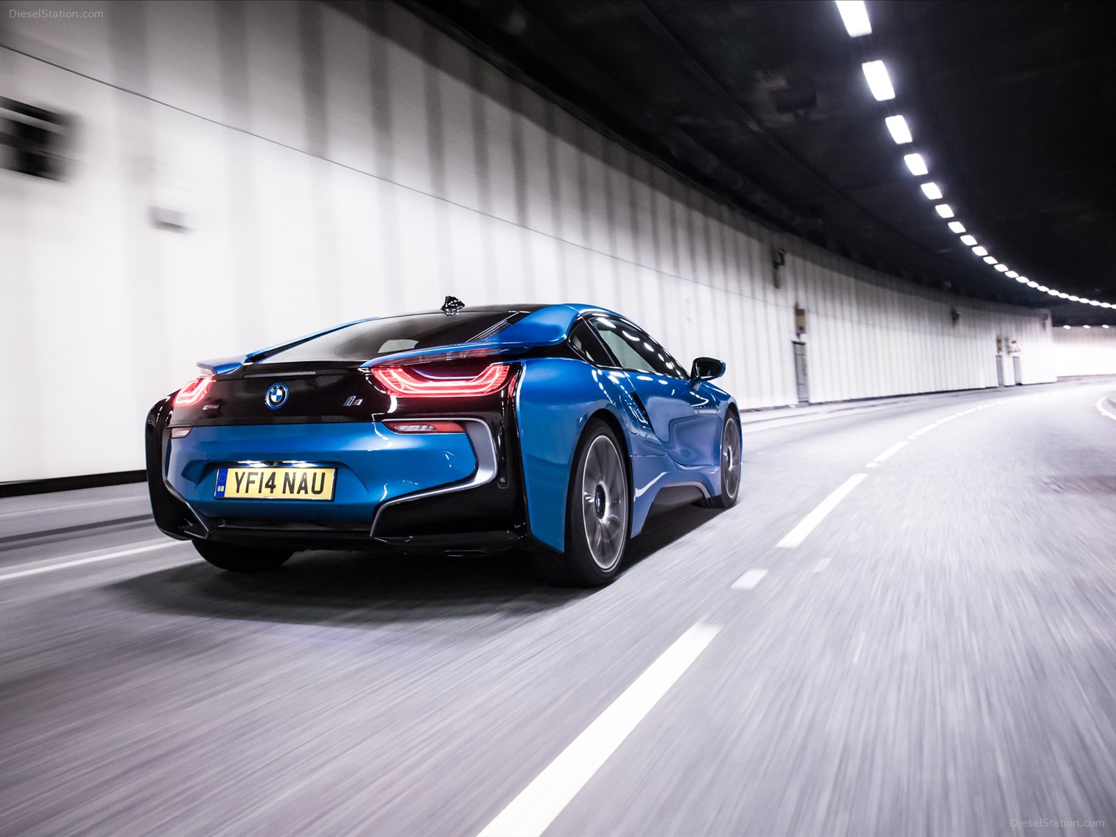 BMW i8 2015