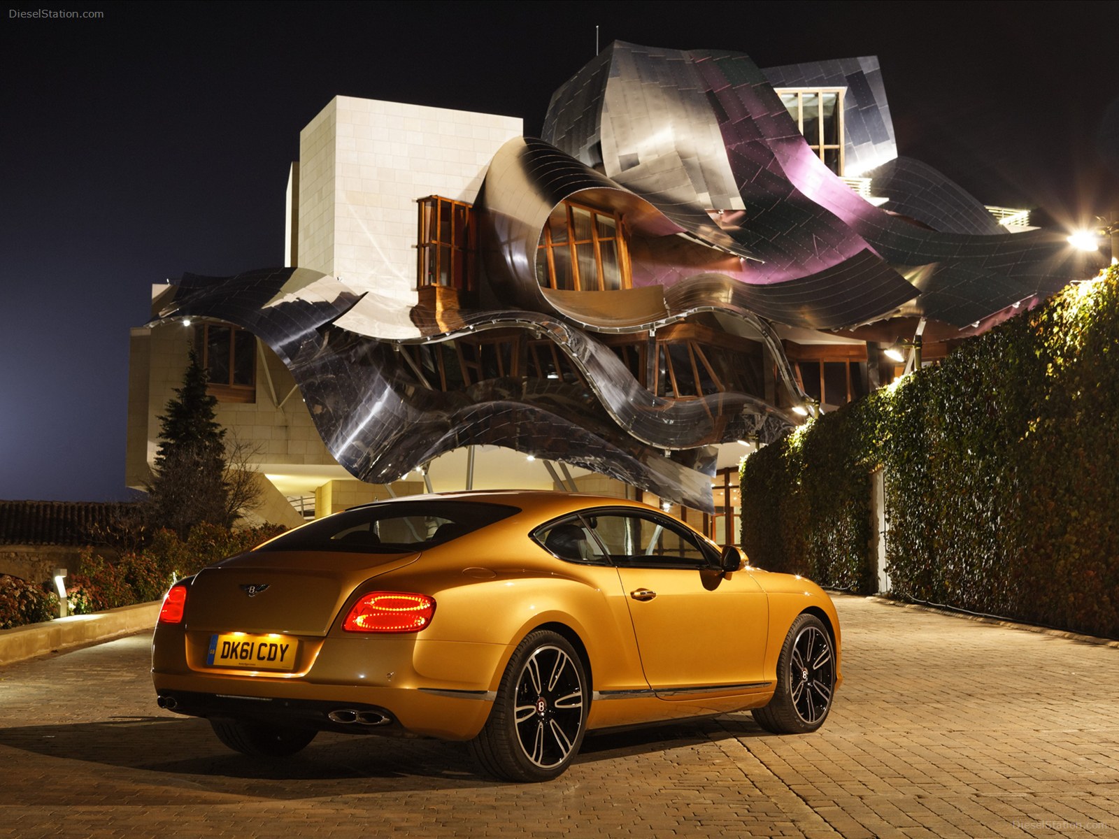 Bentley Continental GT V8 2012
