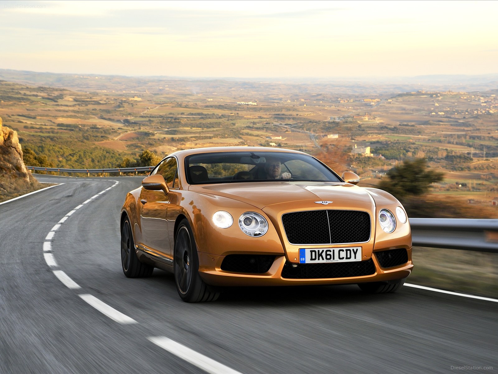 Bentley Continental GT V8 2012